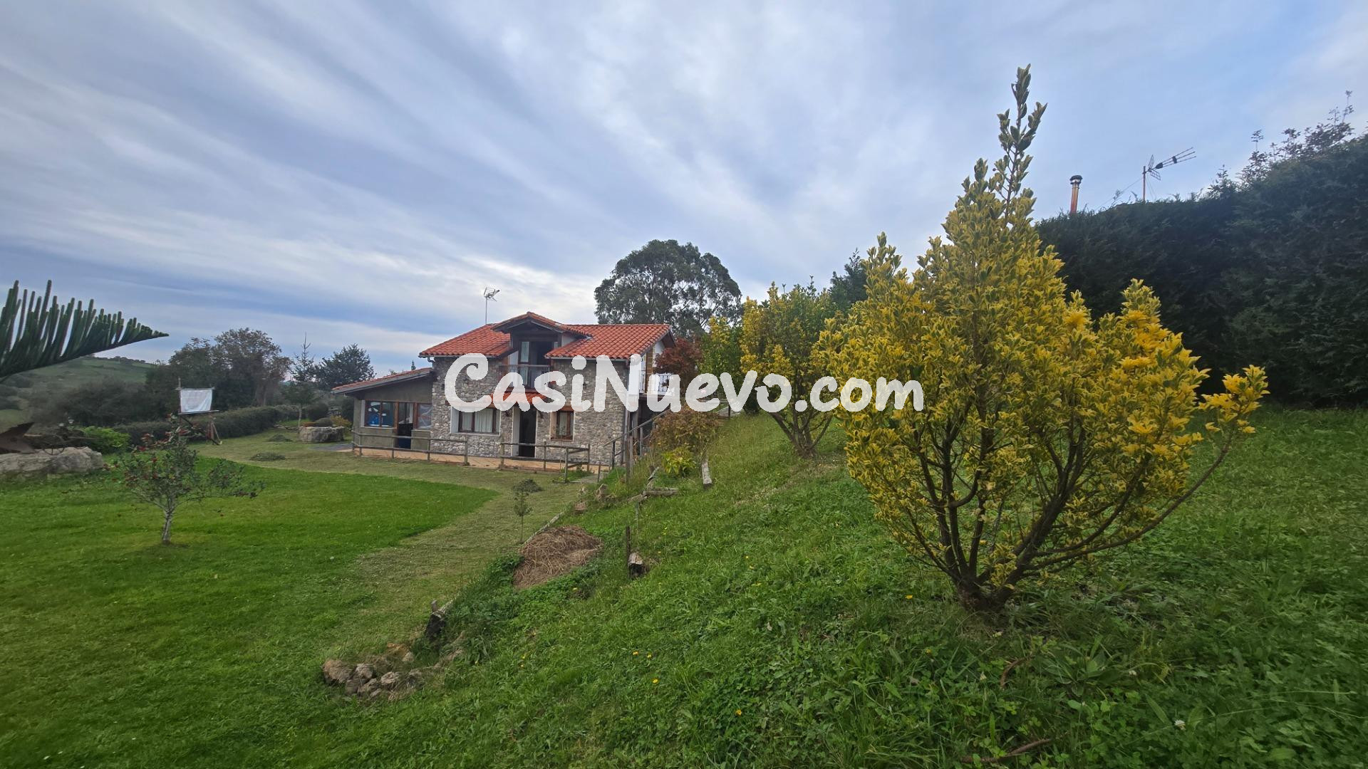 CASA CON DOS VIVIENDAD INDEPENDIENTES, TERRENO Y VISTAS A LO - foto 8