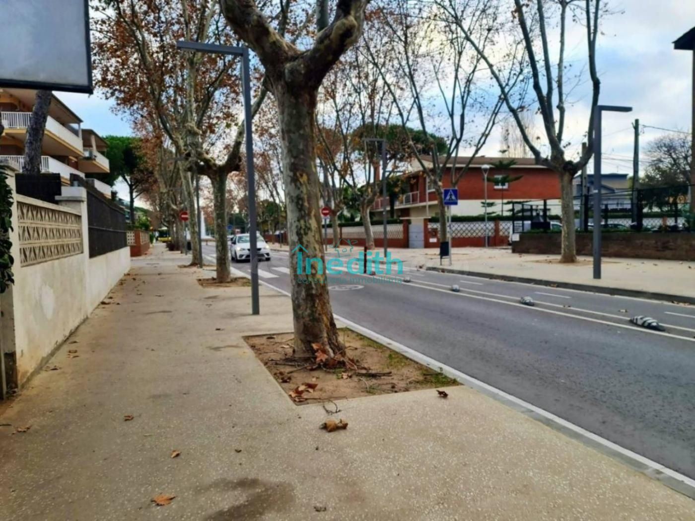 Local único en Can Bou, Av. Pineda con terraza
