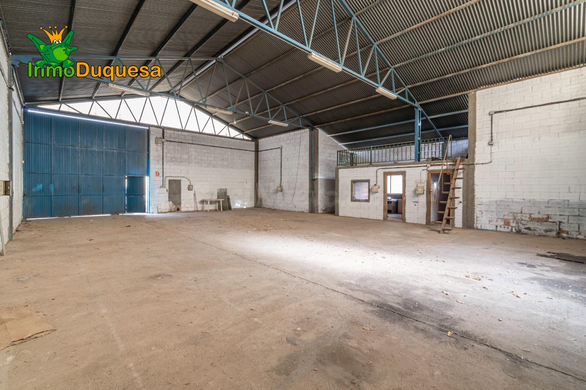 Nave industrial con 240 m2 en JUN. - foto 5