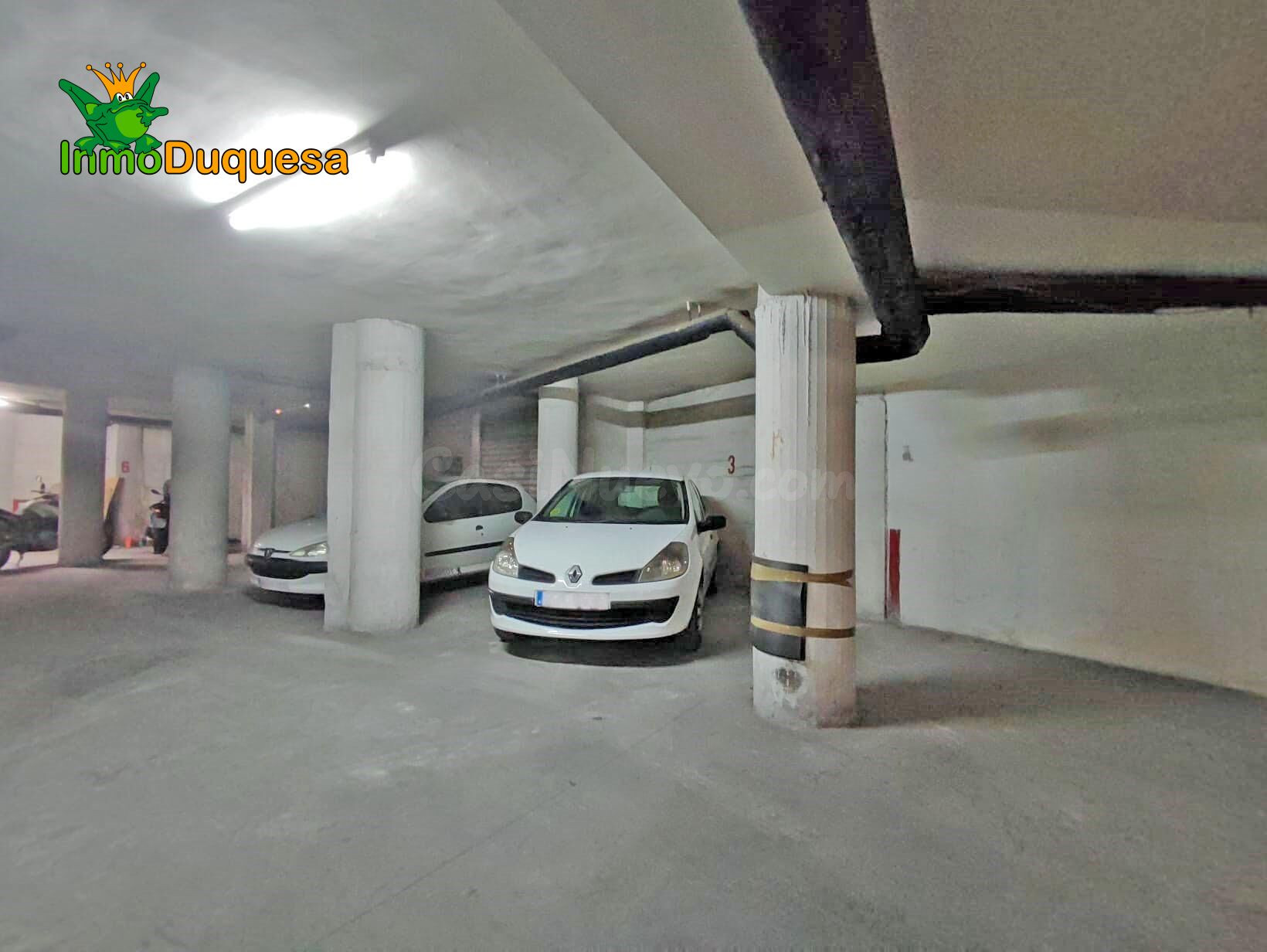 Aparcamiento para COCHE pequeño junto a Camino de Ronda. - foto 4