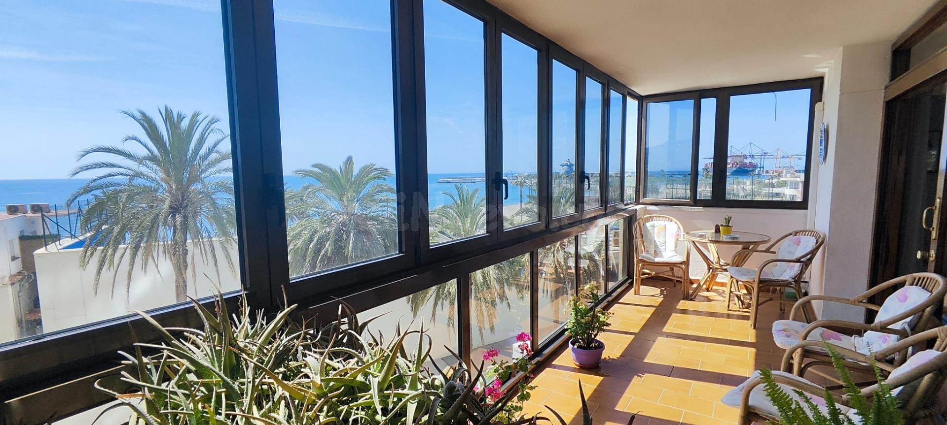Piso con 5 habitaciones en primera línea de playa – Paseo de