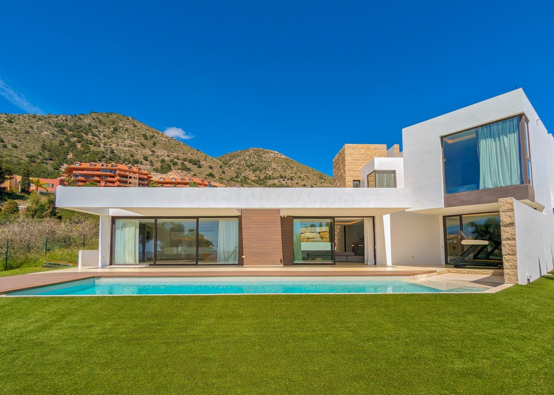 Villa de lujo en Benalmádena con 3 habitaciones y vistas pan