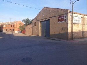NAVE INDUSTRIAL EN TOBARRA DE 875 M2 - foto 5