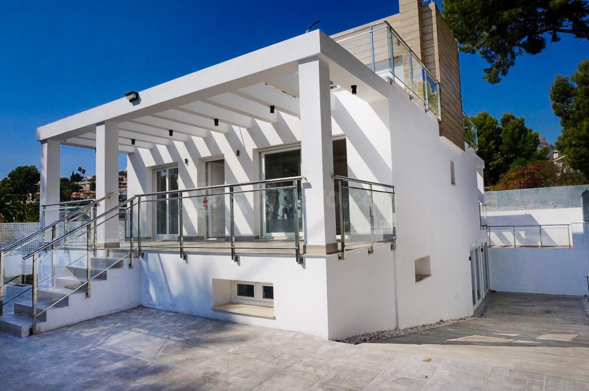 Villa de nueva construcción en La Nucia - foto 2