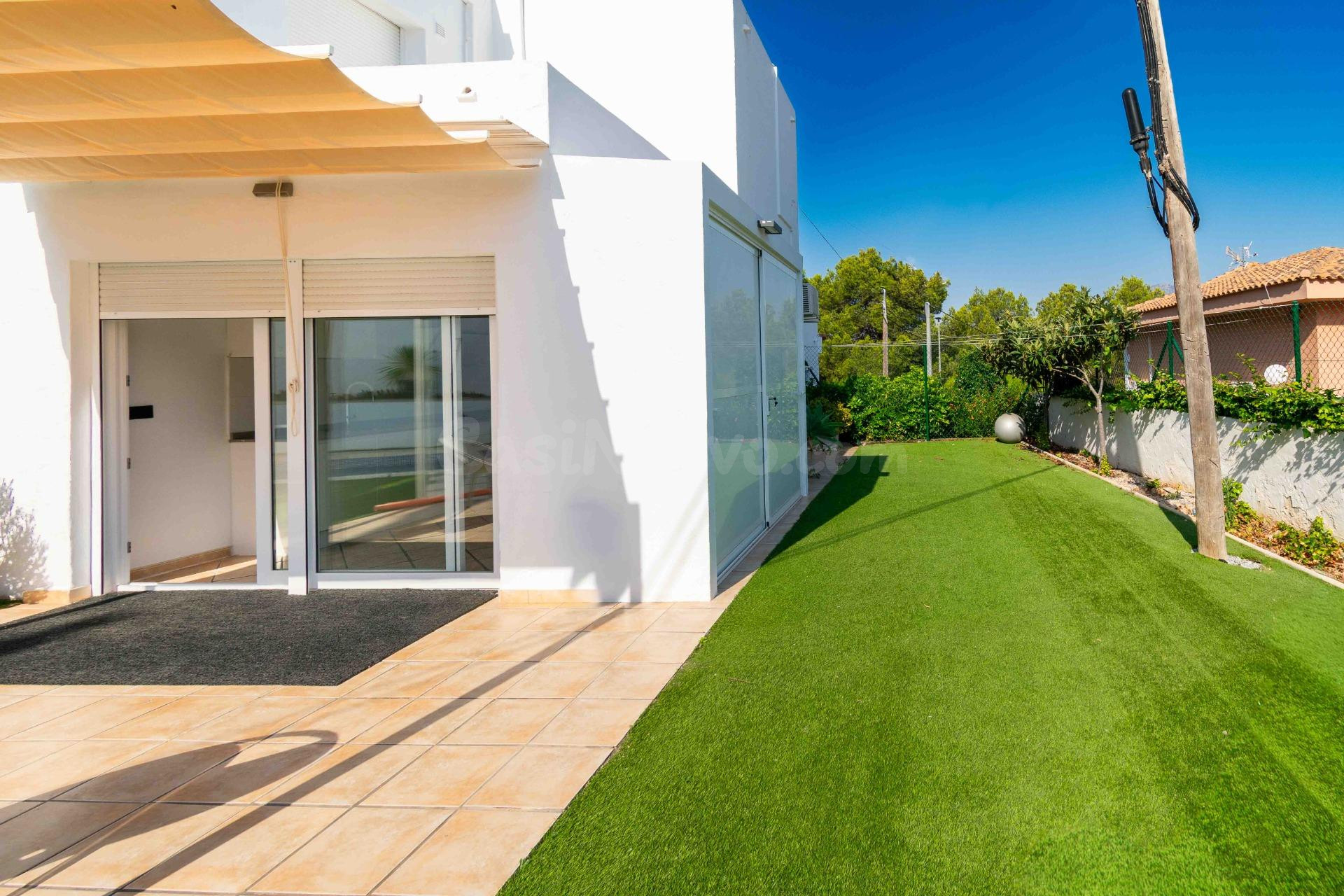 Chalet independiente de 200m2 con 538m2 de parcela, cuatro d - foto 4
