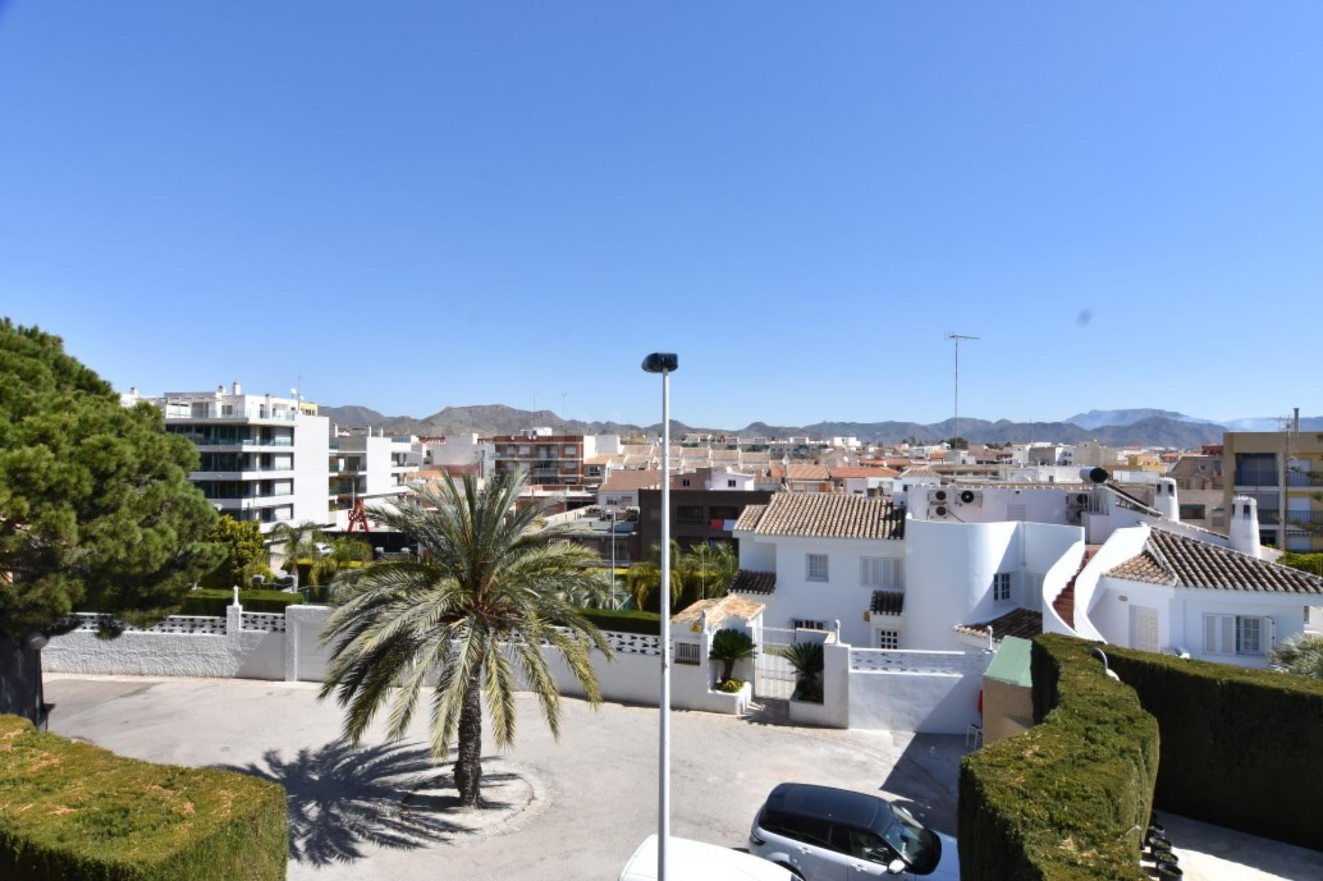 Chalet en venta en Cuatro Plumas-La Cumbre - foto 3