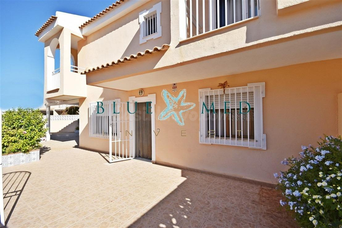 DÚPLEX REFORMADO EN ESQUINA MUY CERCA DE LA PLAYA DE BAHÍA - foto 3