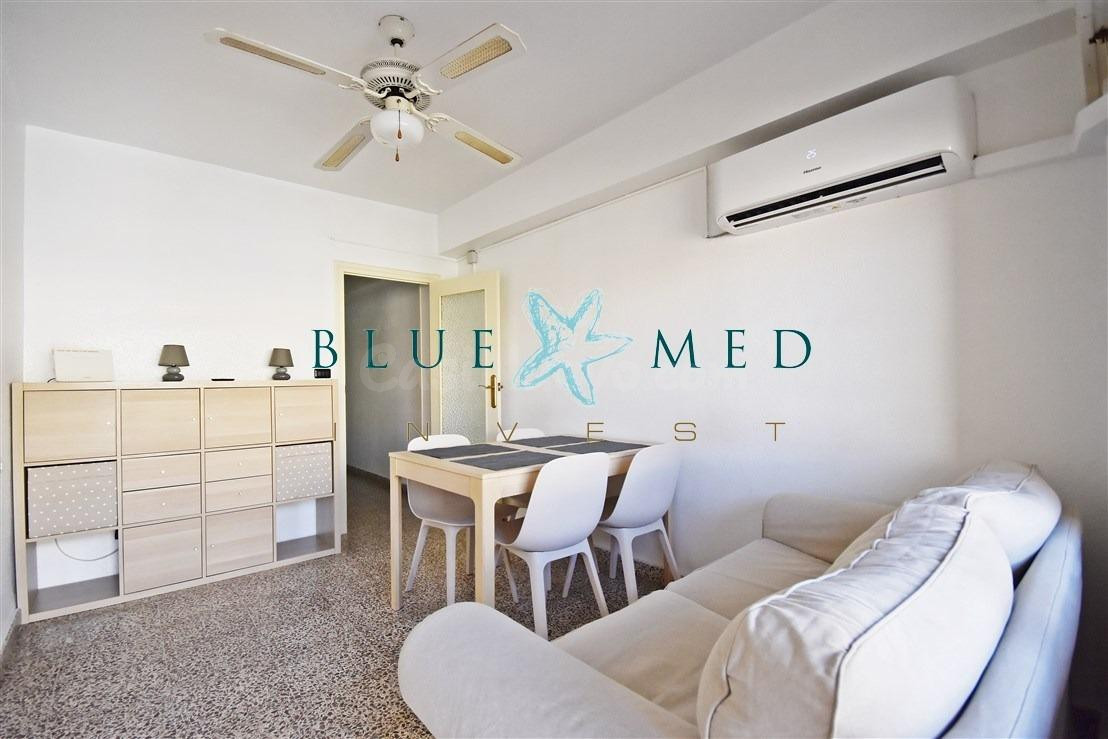 PISO EN VENTA EN SEGUNDA LÍNEA DE PLAYA Y PLENO CENTRO