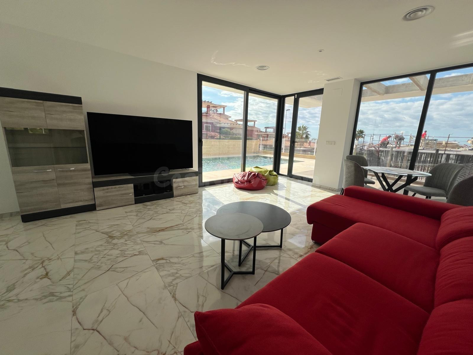 SE VENDE CHALET CON MAGNIFICAS VISTAS EN FINESTRAT - foto 5