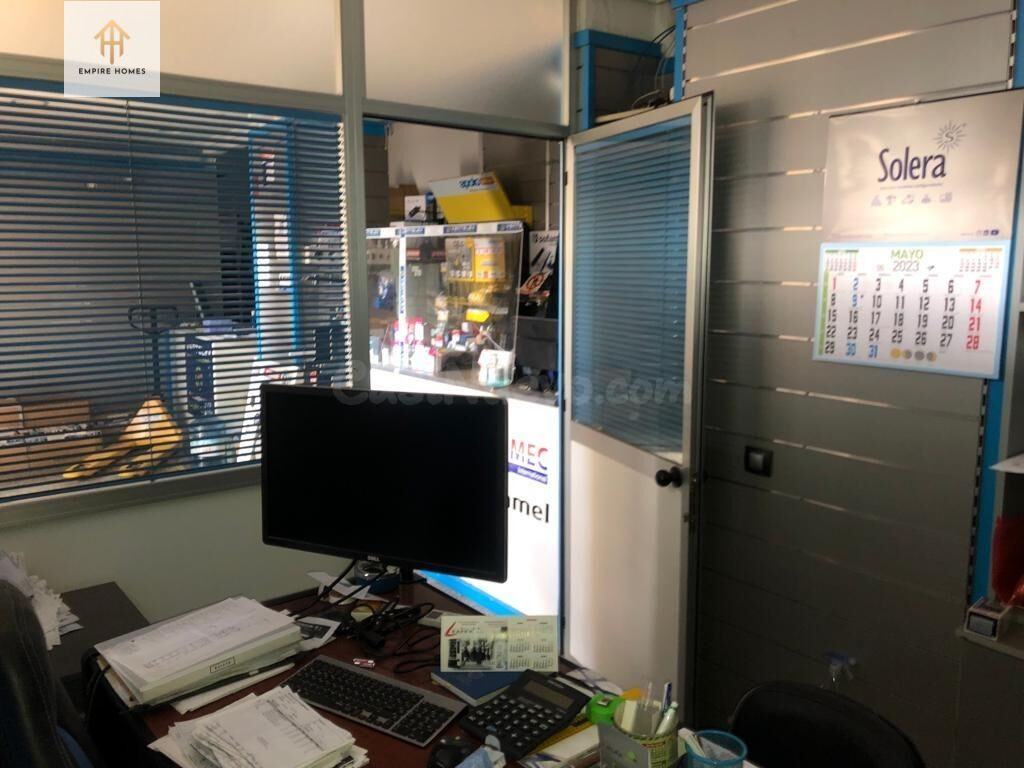 SE VENDE LOCAL COMERCIAL en zona Centro - foto 2