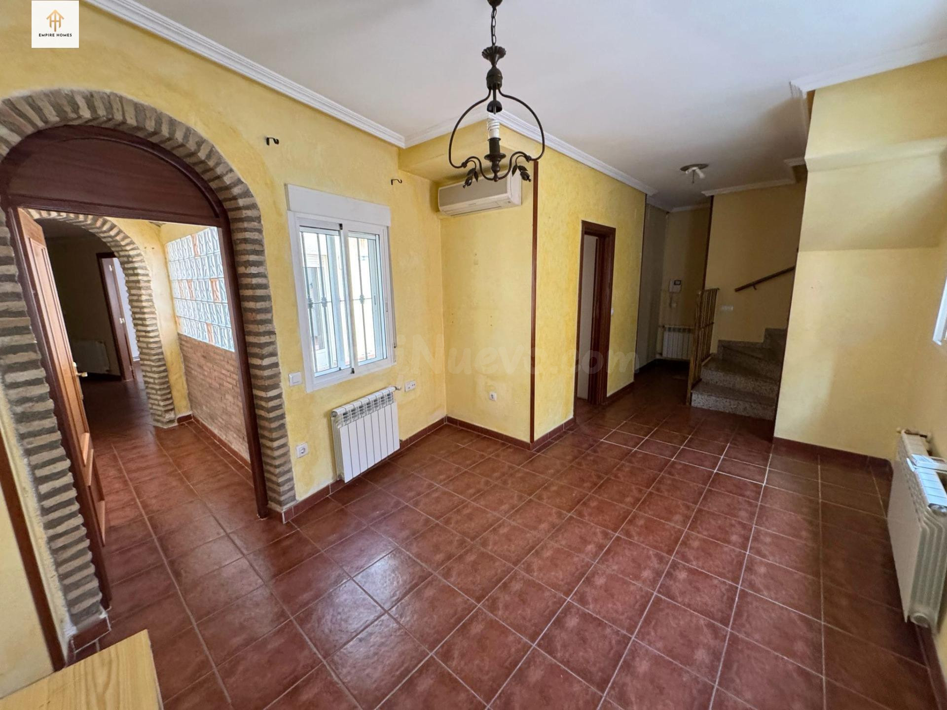 🏡 Adosado con patio privado en Parte Antigua de Cáceres, EN 