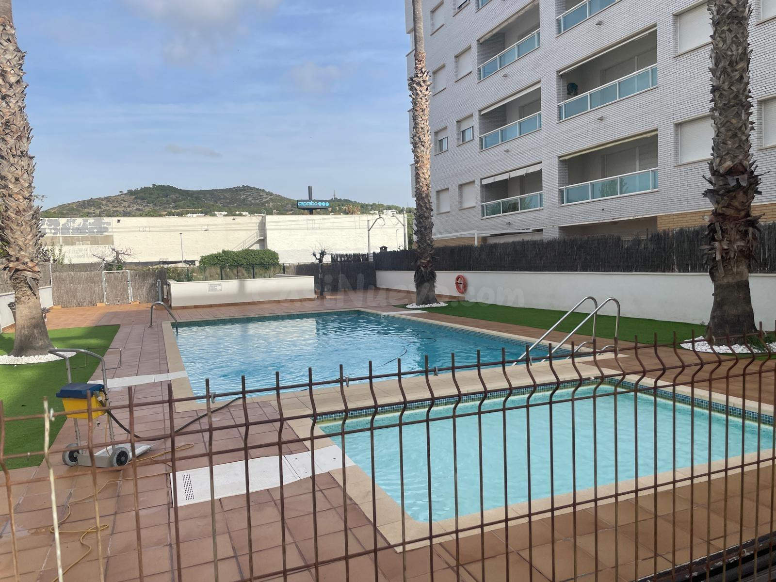 Oportunidad bajos con terraza, parking y xzona comunitaria a