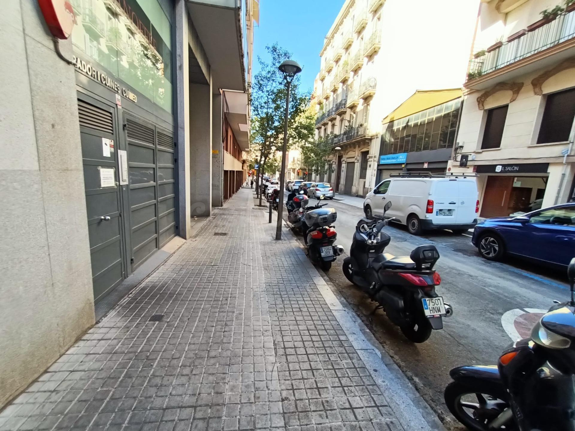 OFICINA EN SANT GERVASI - GALVANY - foto 3