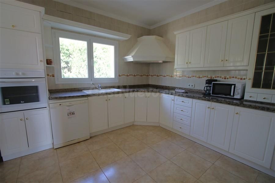 Amplia villa con 4 apartamentos independientes. - foto 4