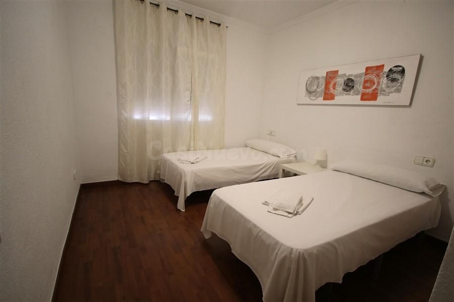 Amplia villa con 4 apartamentos independientes. - foto 5