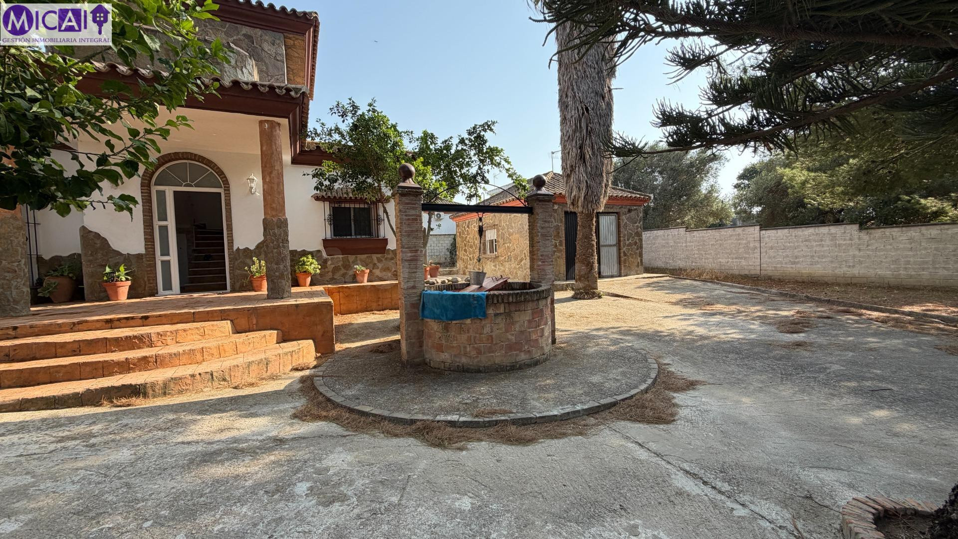 Chalet en Chiclana, zona Marquesado - Pinar de los Franceses - foto 2