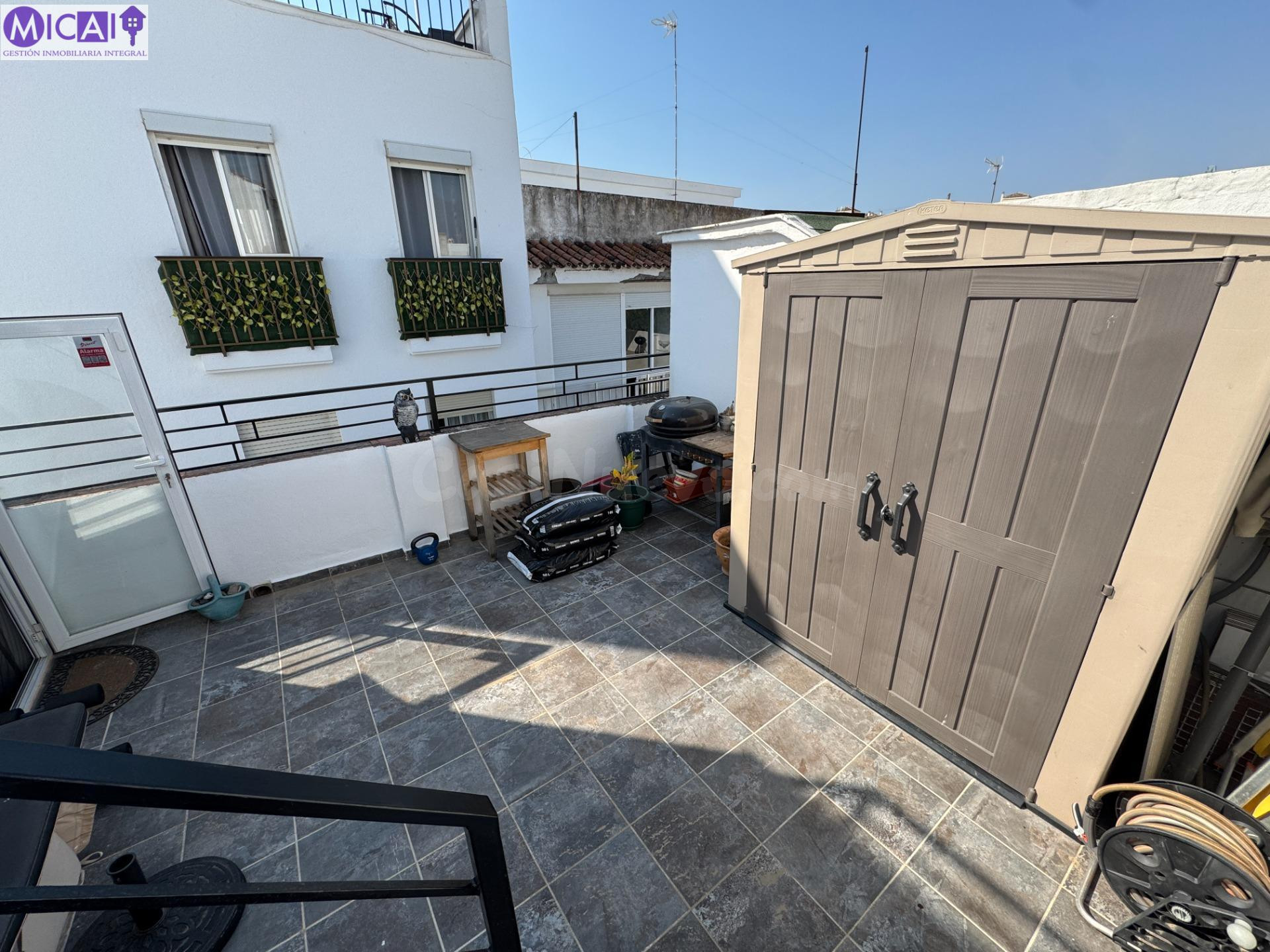 Impresionante casa reformada a dos calles de la Playa - foto 4
