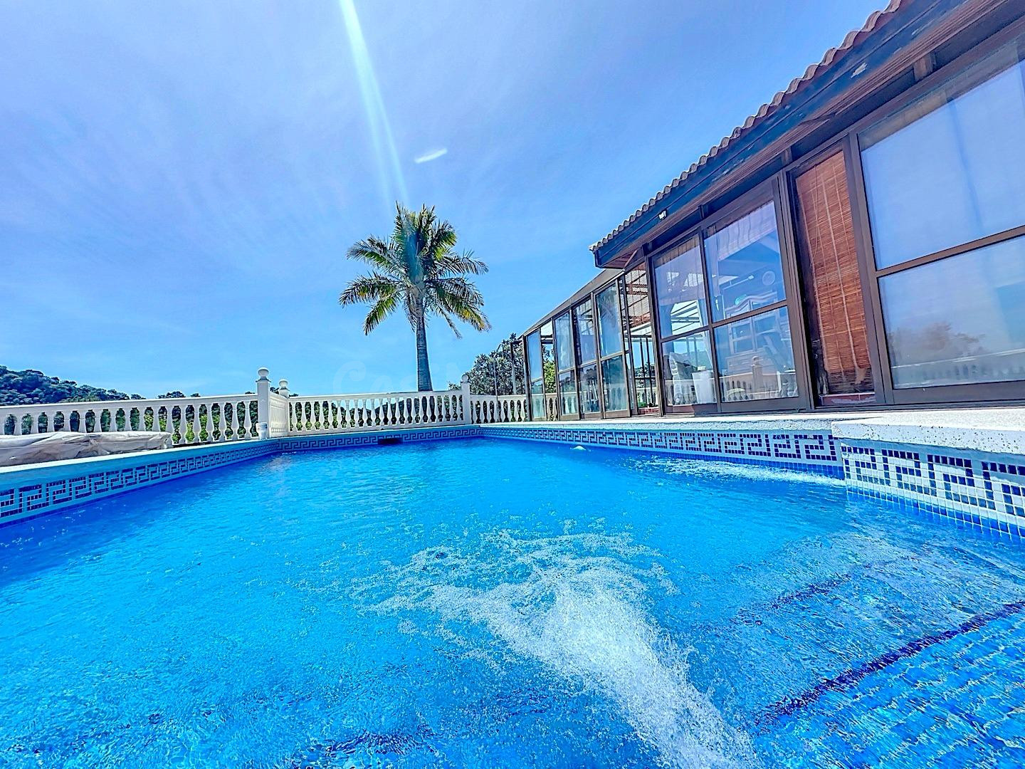Hermosa casa en el campo, con vistas espectaculares al mar y la montaña. - foto 2