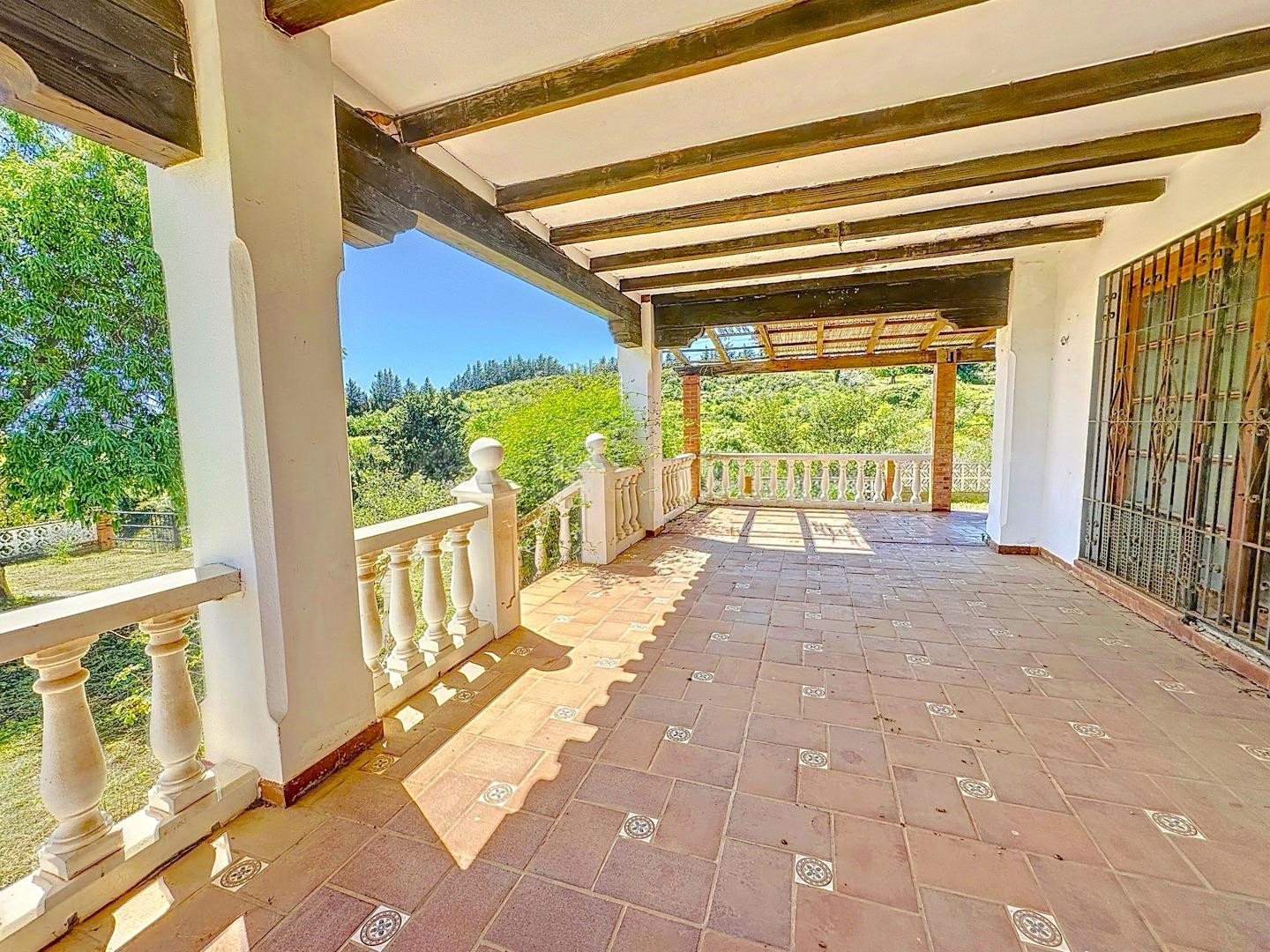 Preciosa finca con vistas al mar, en Estepona. - foto 3