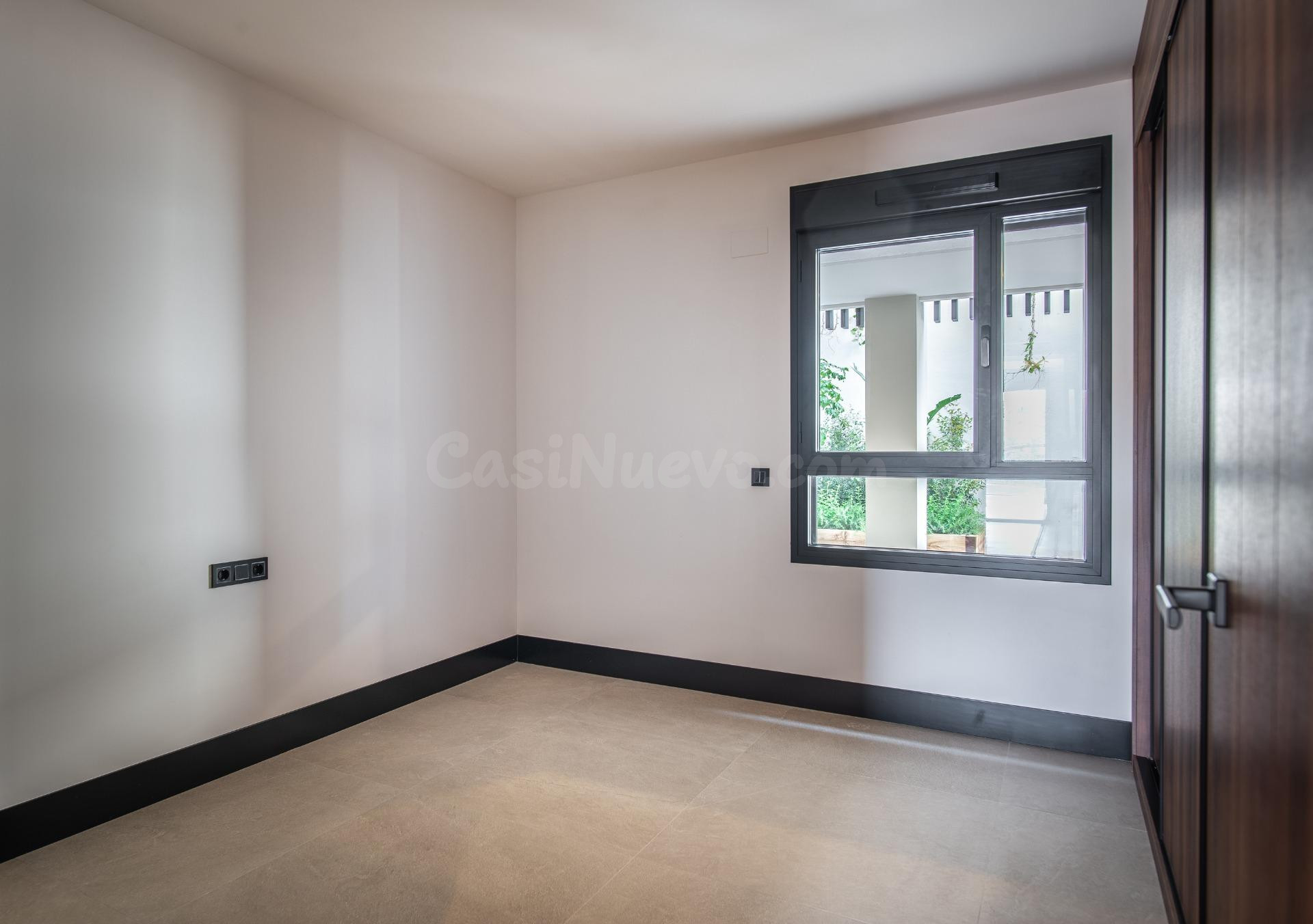 nuevo y lujoso apartamento en planta baja elevada de 2 dormi - foto 5
