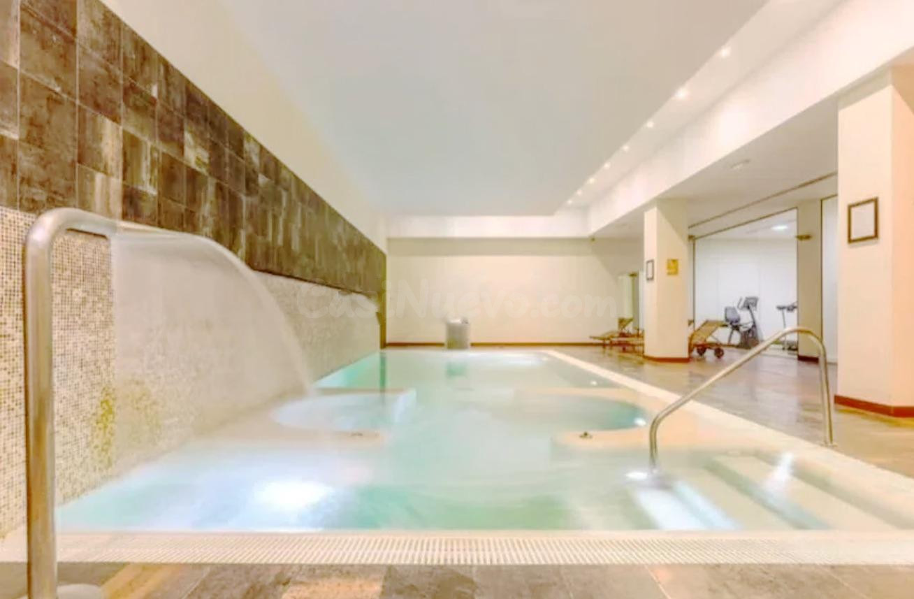 Magnifico apartamento entre Estepona y Marbella, urbanizació - foto 4