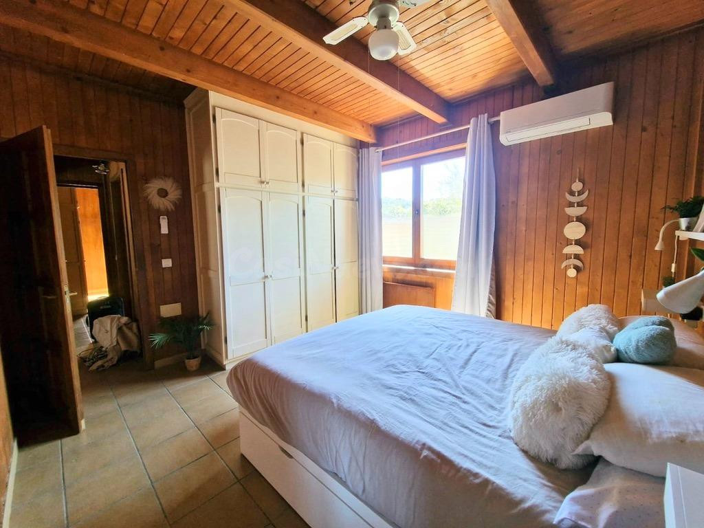 Encantadora Casa de Madera - Un Refugio Rústico con Todas las Comodidades Modernas - foto 4
