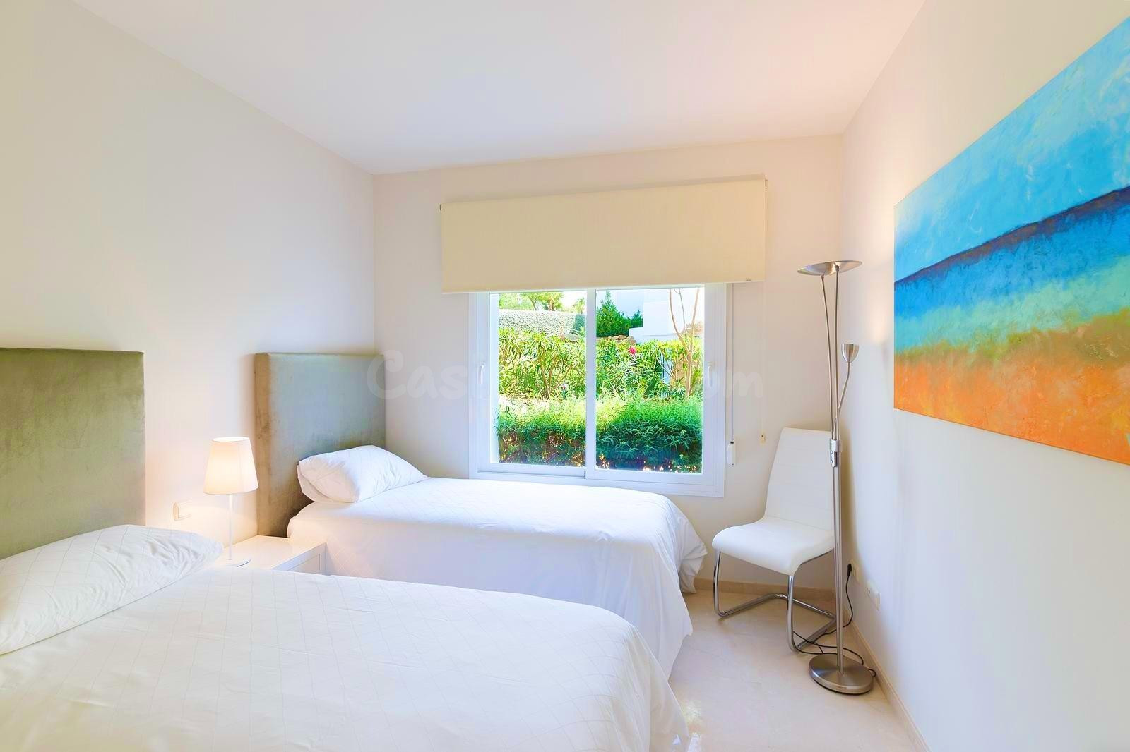 EXCLUSIVO APARTAMENTO EN PLANTA BAJA EN ALCÁZABA LAGOON – CASARES - foto 5