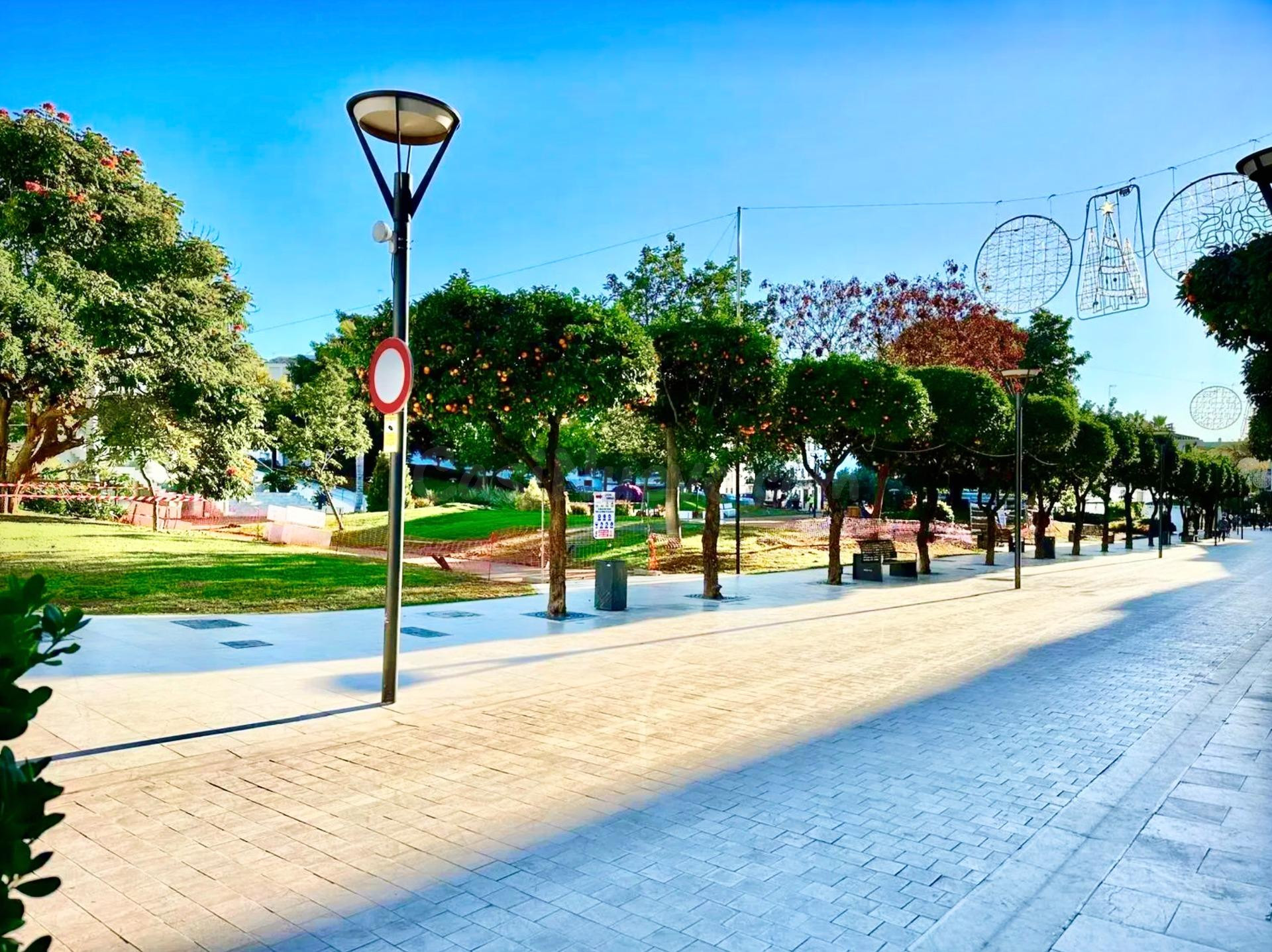 Amplio Piso de 3 Dormitorios en el Centro de Estepona – Idea