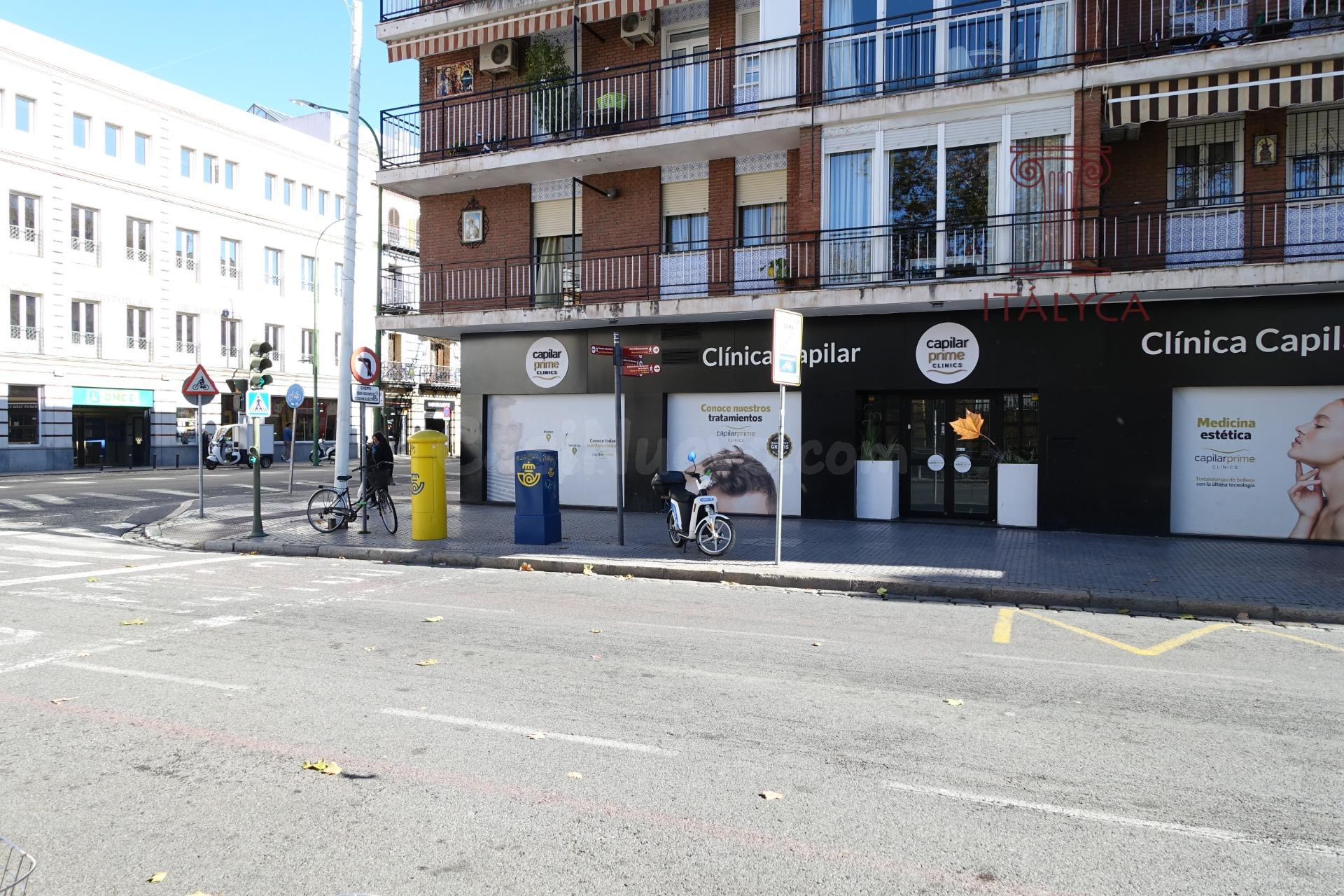 Amplio Local Comercial en Esquina con Excelente Visibilidad - foto 3