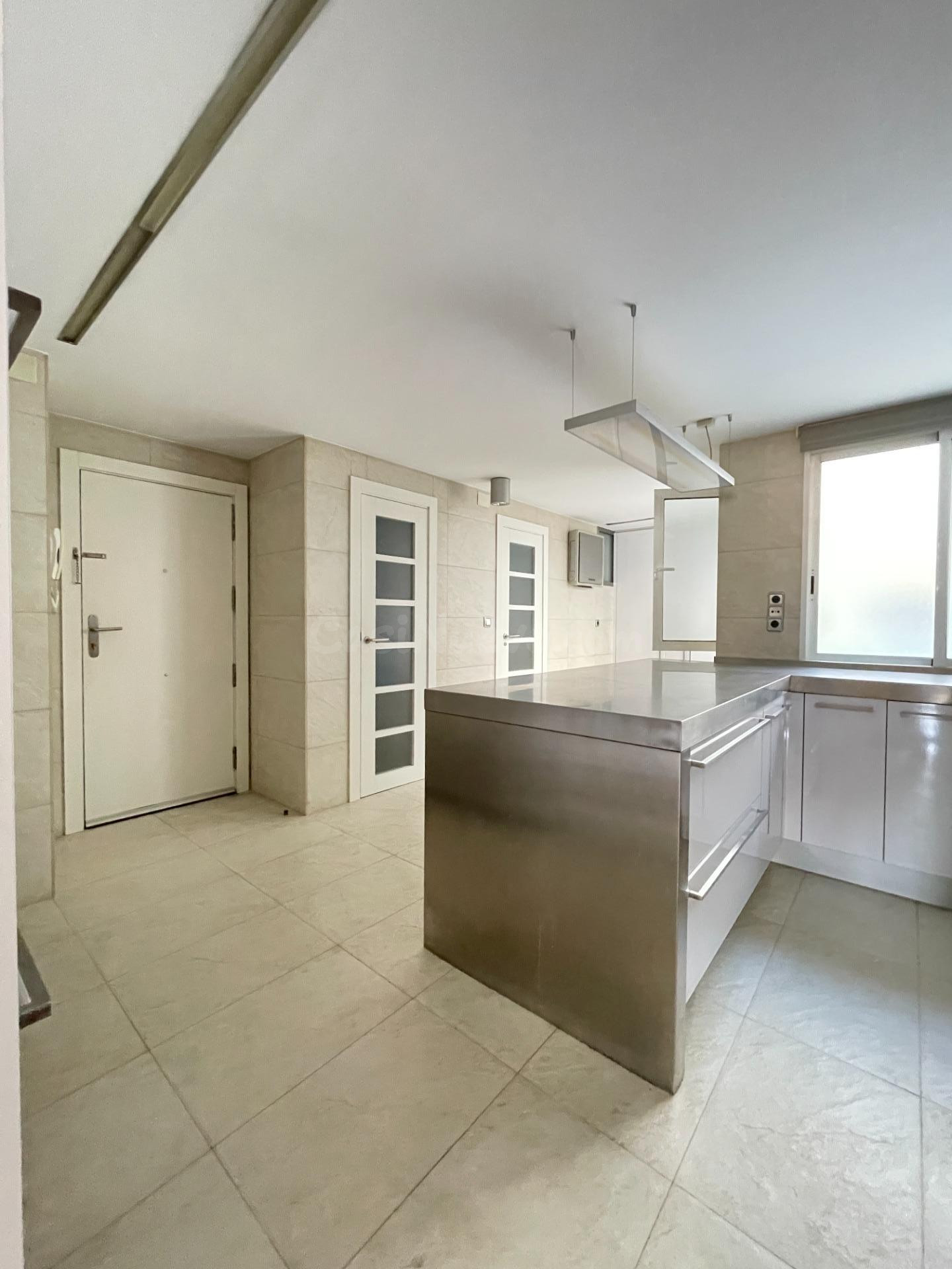ESTUPENDO PISO EN AV PRIMO DE RIVERA. Centro de MURCIA - foto 4