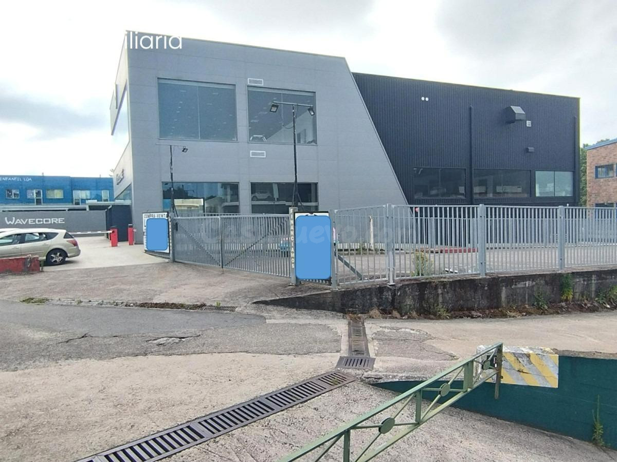 Fantástica nave industrial a la VENTA en Navia - Vigo. - foto 5