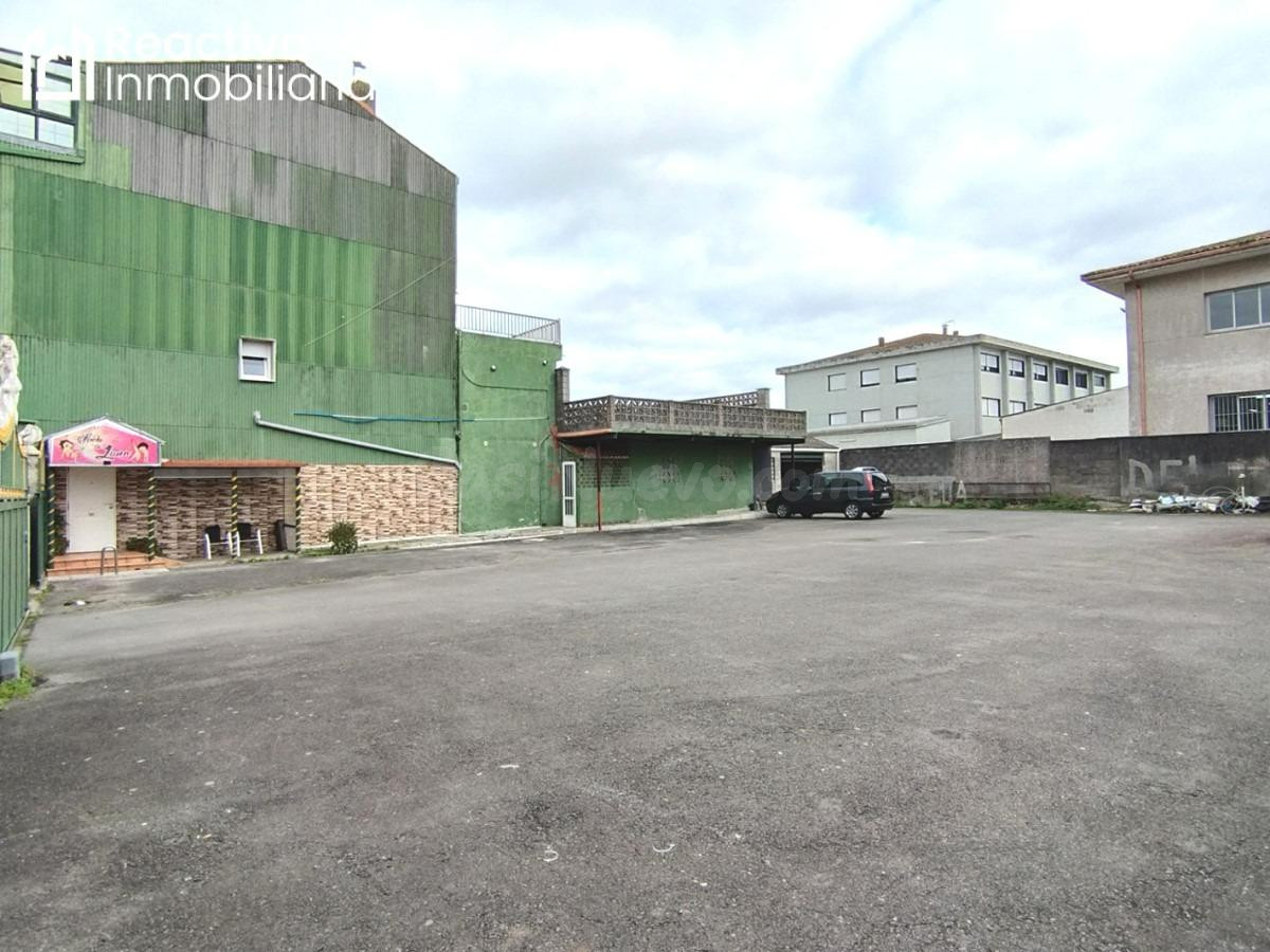 Casa de 4 plantas + sótano, con zona de parking de 500 m2 - foto 5