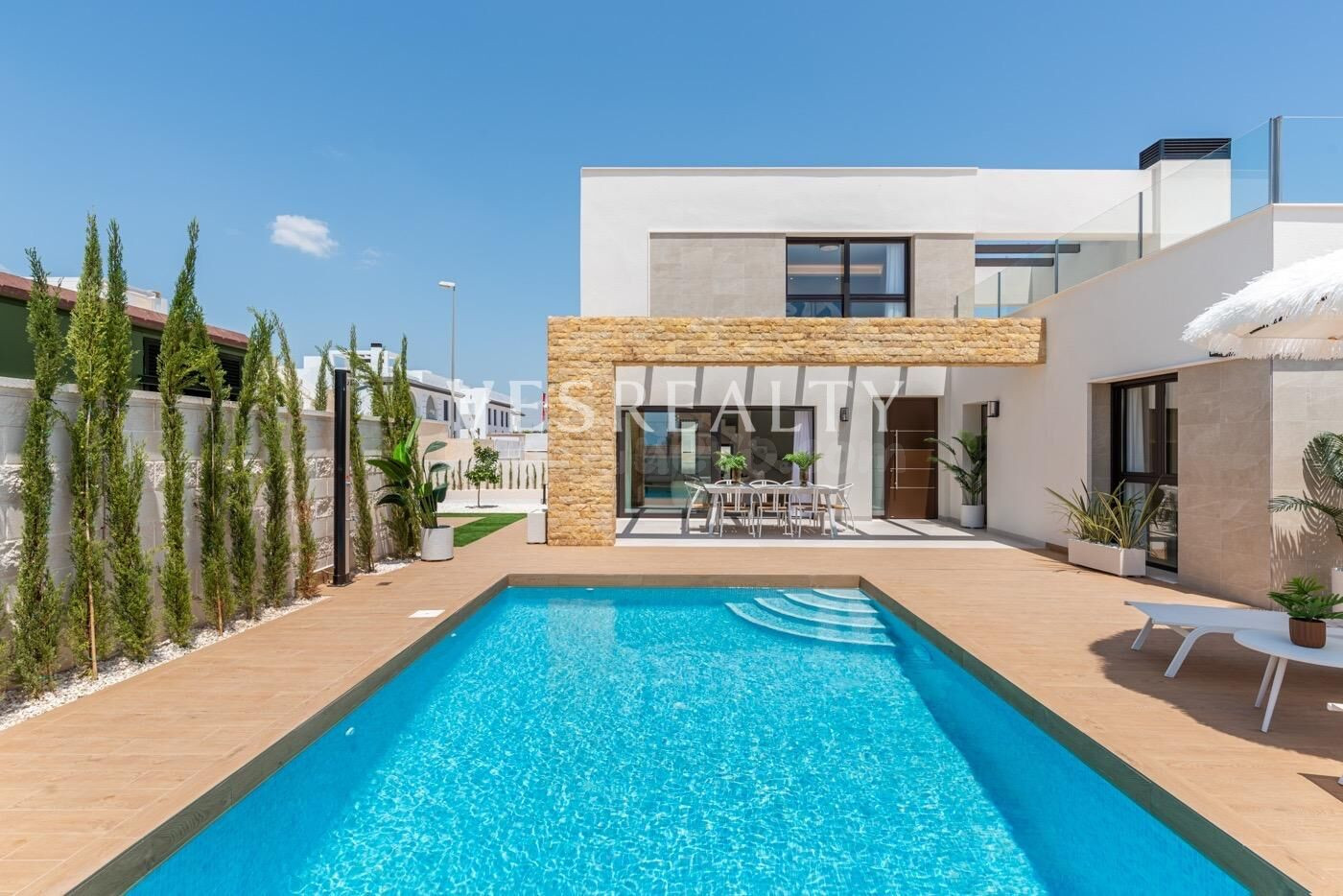 ¡Descubre tu nuevo hogar de lujo en Quesada! - foto 2