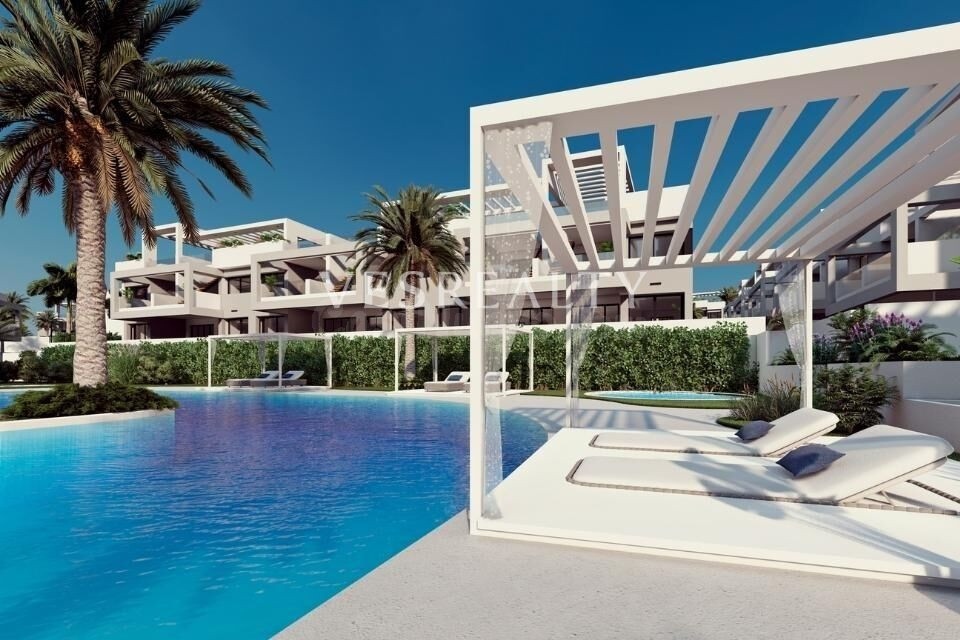 Bungalow en Torrevieja con excelentes instalaciones en urban - foto 2
