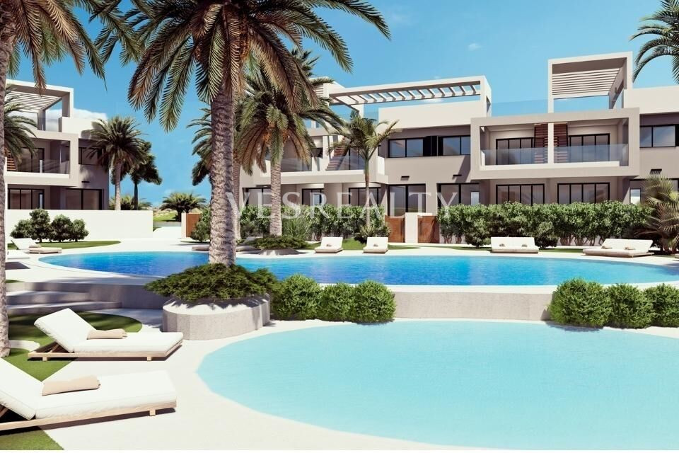 Bungalow en Torrevieja con excelentes instalaciones en urban - foto 3