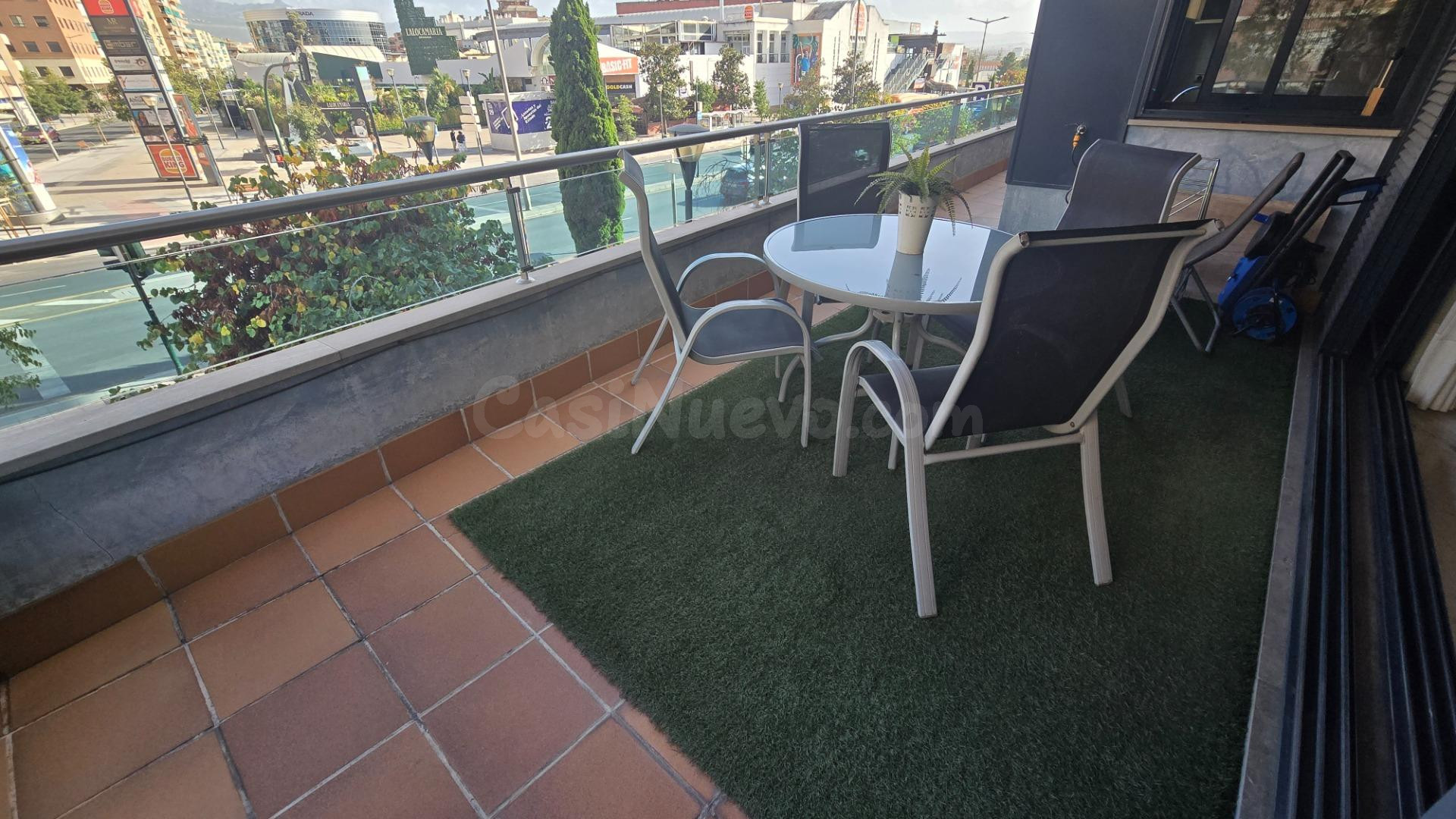 Espléndido Piso en Granada - Arabial con Piscina y Parking - foto 5