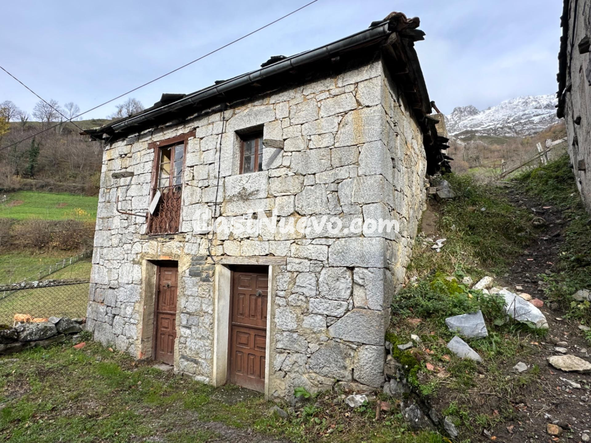 CASA DE PIEDRA PARA REFORMAR EN EL PUEBLO DE RIOALLER, PRINC - foto 3