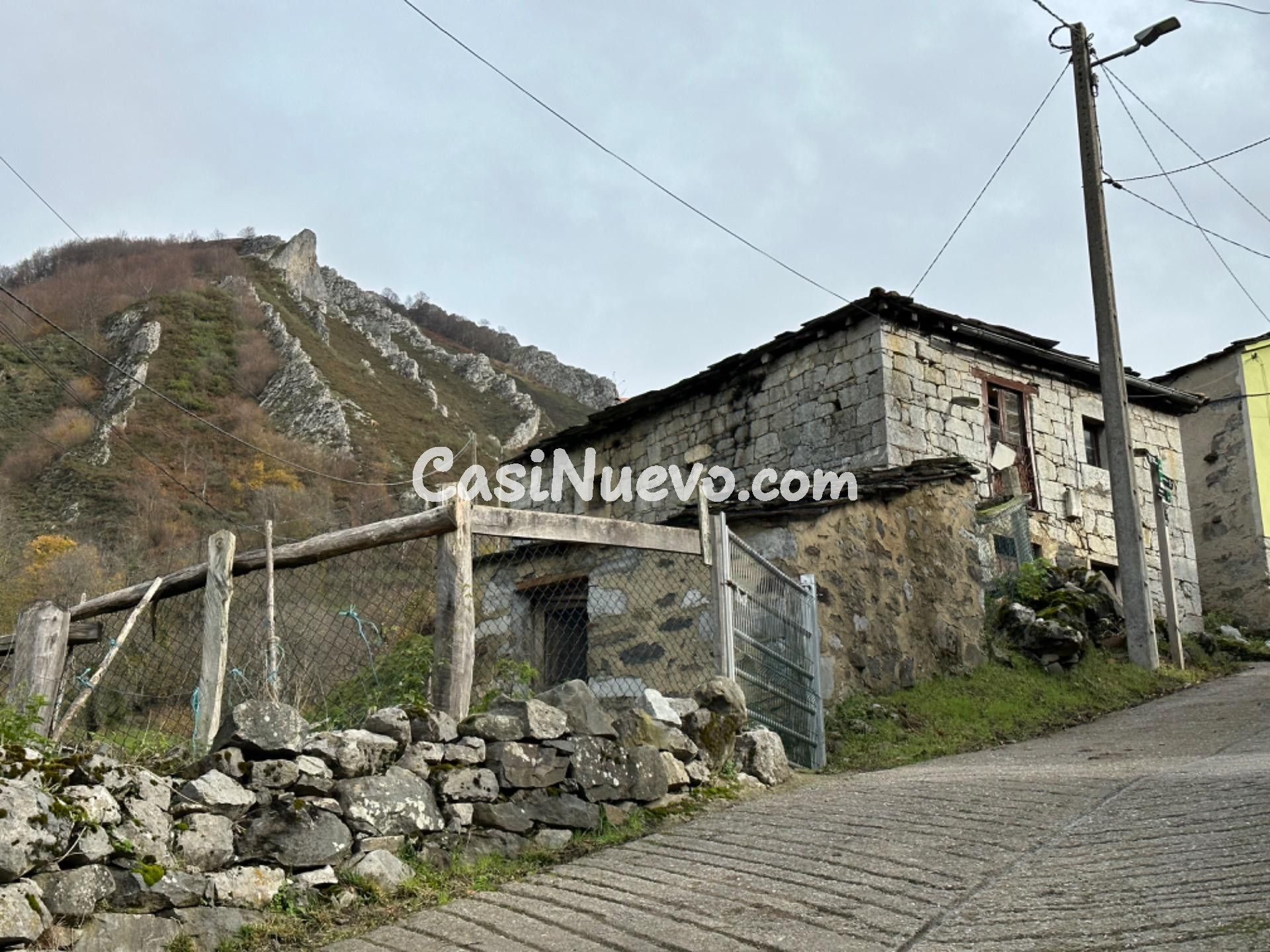 CASA DE PIEDRA PARA REFORMAR EN EL PUEBLO DE RIOALLER, PRINC - foto 18