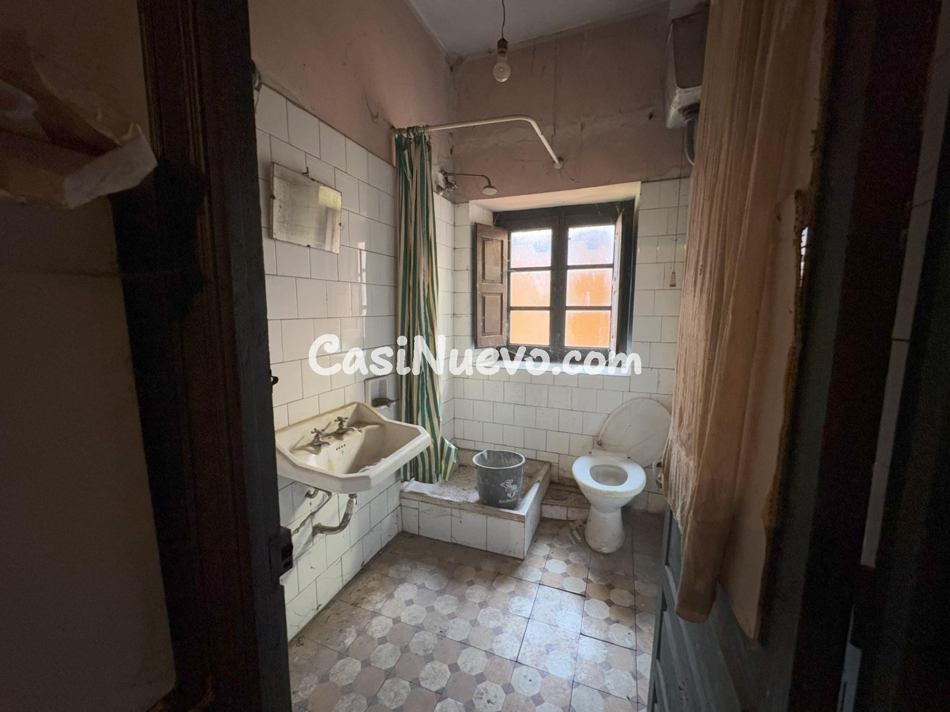 CASA INDEPENDIENTE CON 12 habitaciones, 4 BAÑOS Y 750 METROS - foto 45