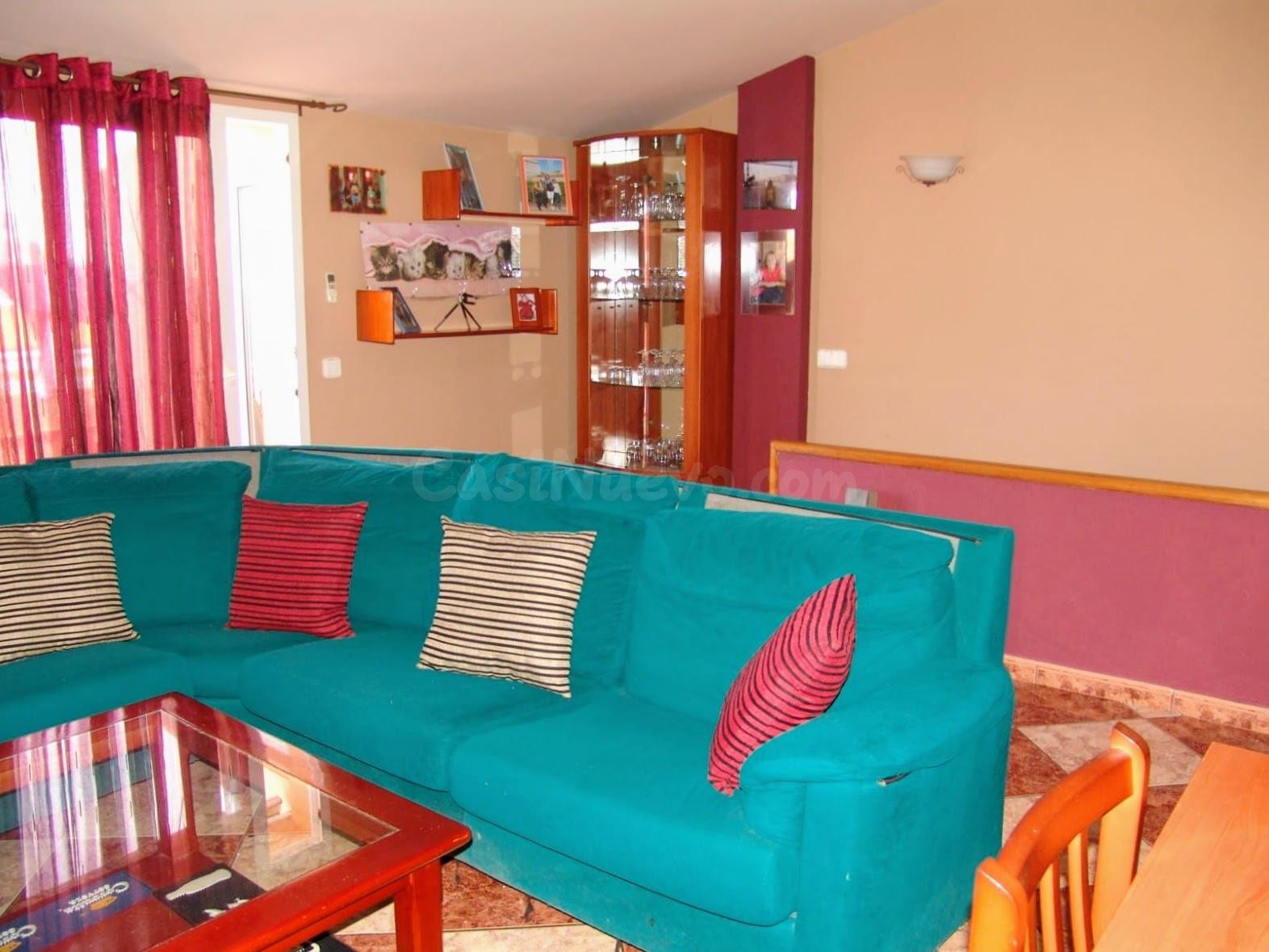 Dúplex con terraza en zona tranquila - foto 2