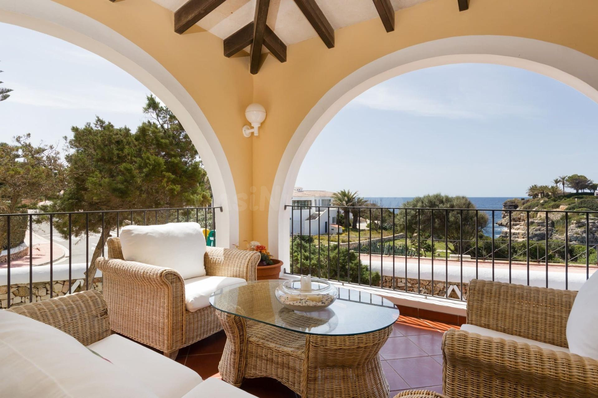 Espectacular chalet frente al mar