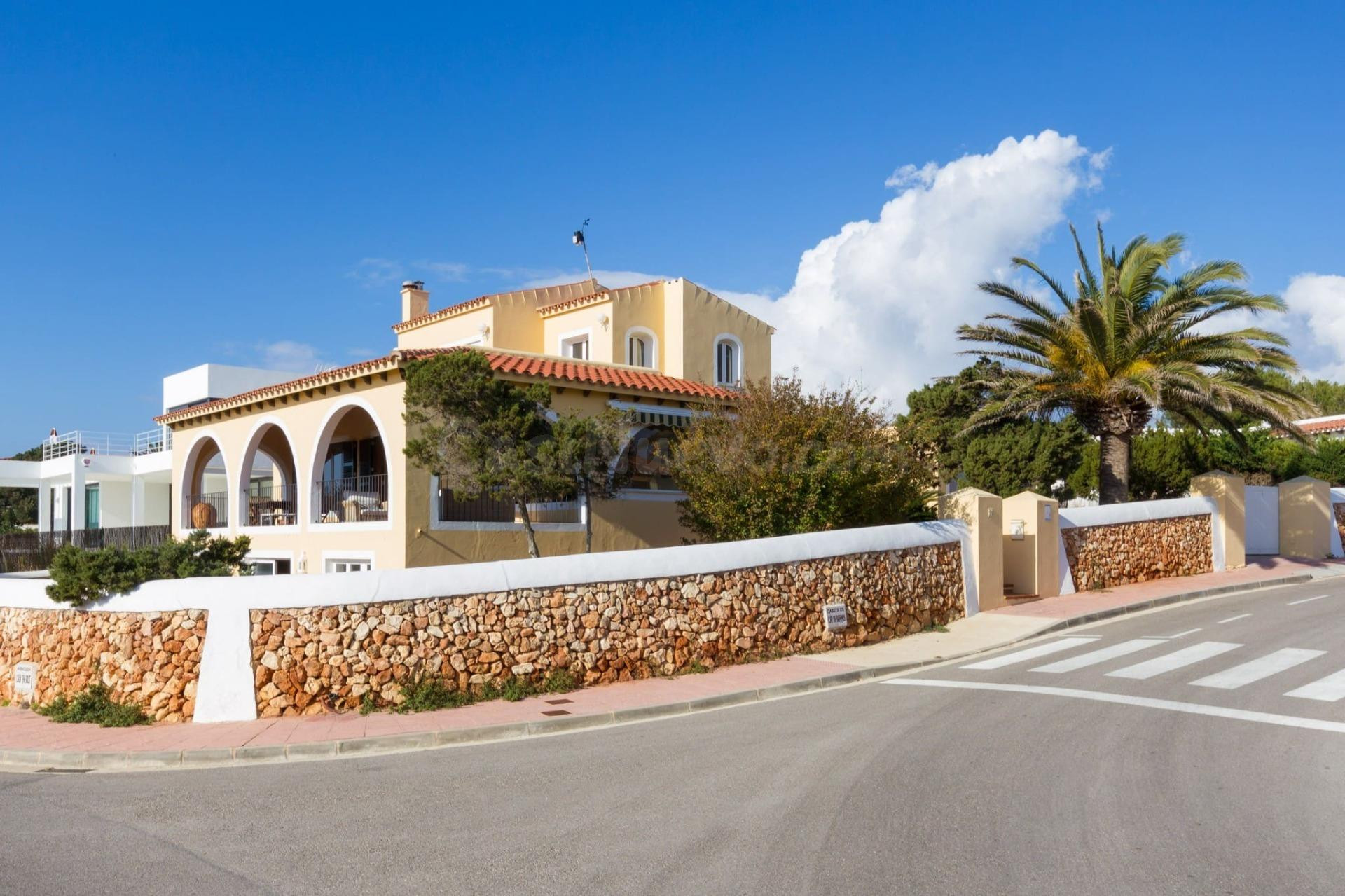 Espectacular chalet frente al mar - foto 3