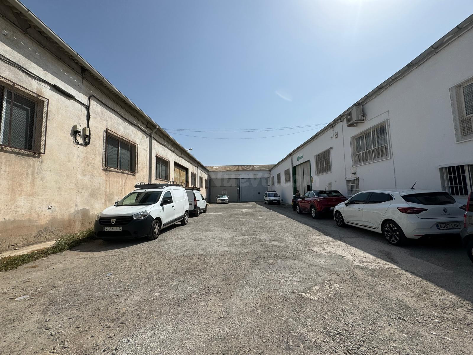 Versatile Industrial Warehouse for Sale – Ideal for Diverse  - foto 2