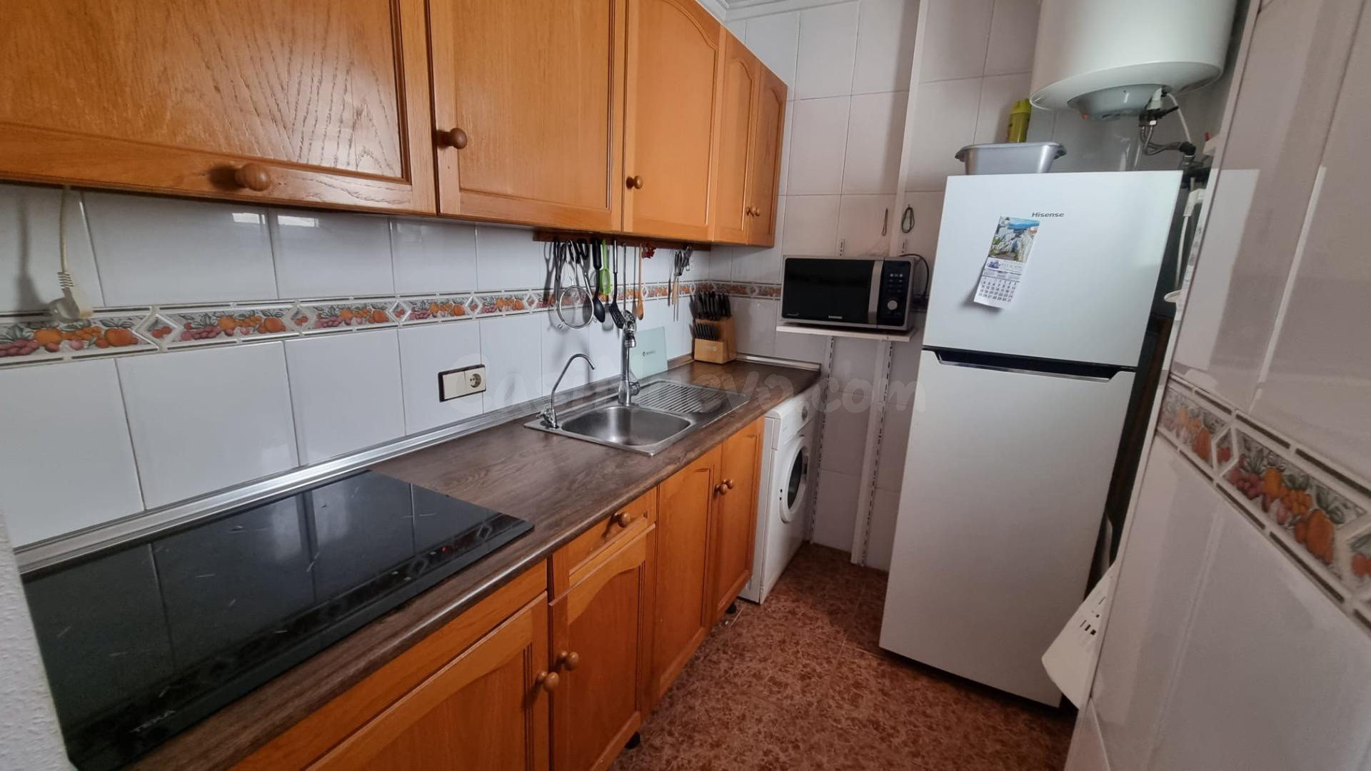 ÁTICO DE 2 DORMITORIOS CON PISCINA COMUNITARIA - ZONA PARQUE - foto 4