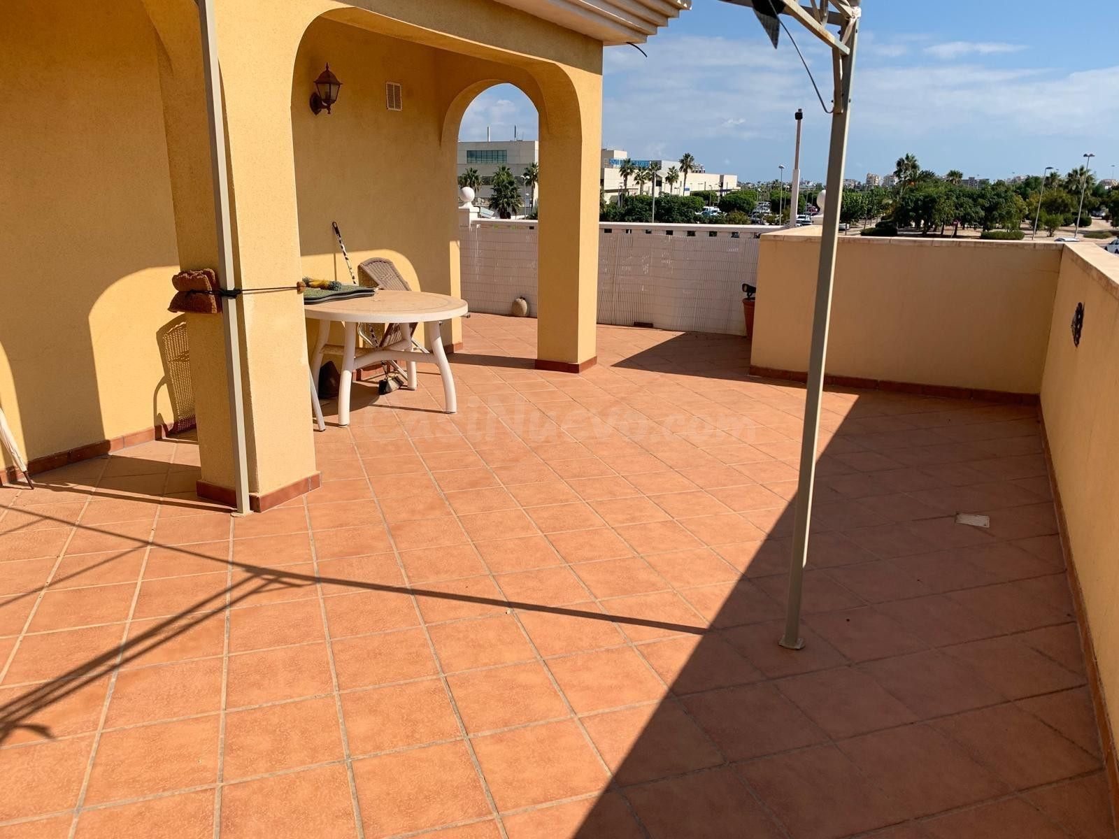 VILLA INDEPENDIENTE DE 6 DORMITORIOS CON PISCINA PRIVADA - Z - foto 5