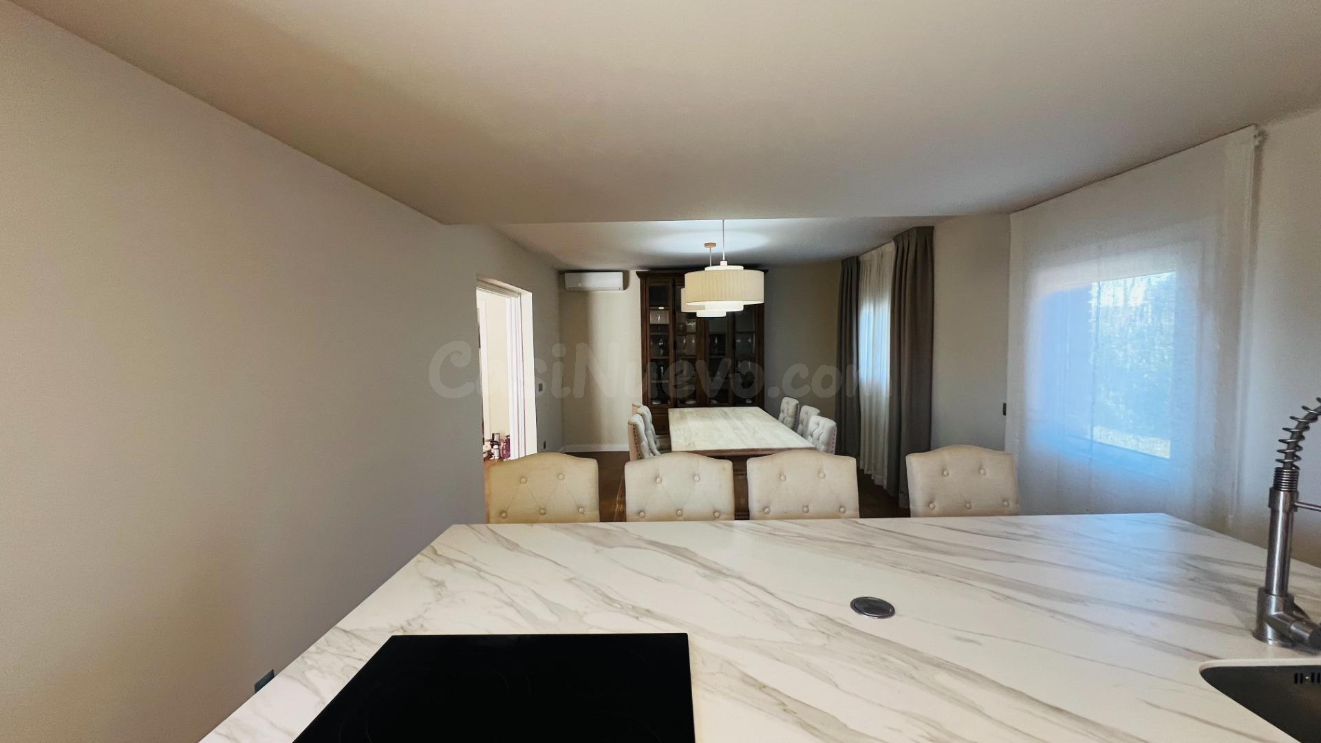 Precioso chalet con piscina - foto 4