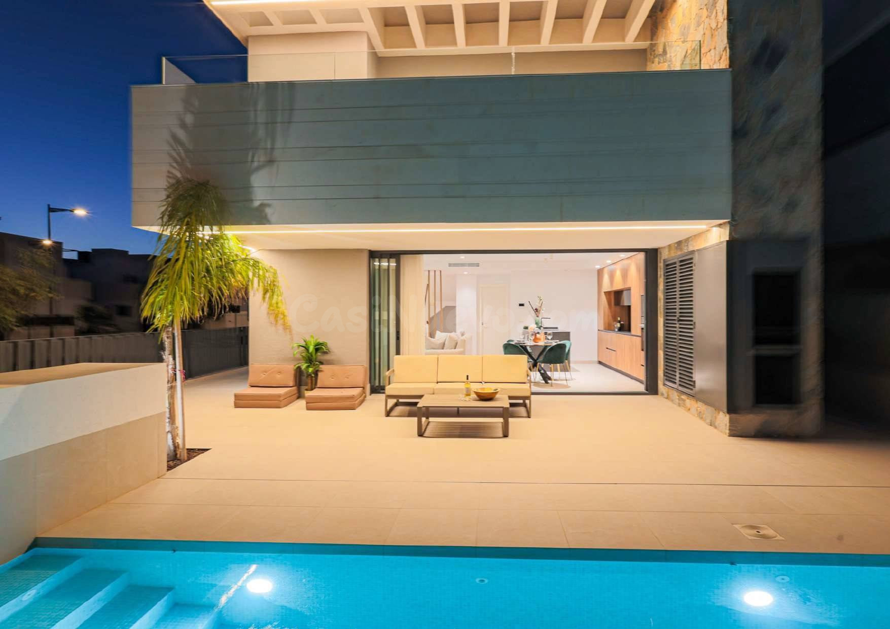 Nueva Villa de Diseño en Santa Rosalía Lake