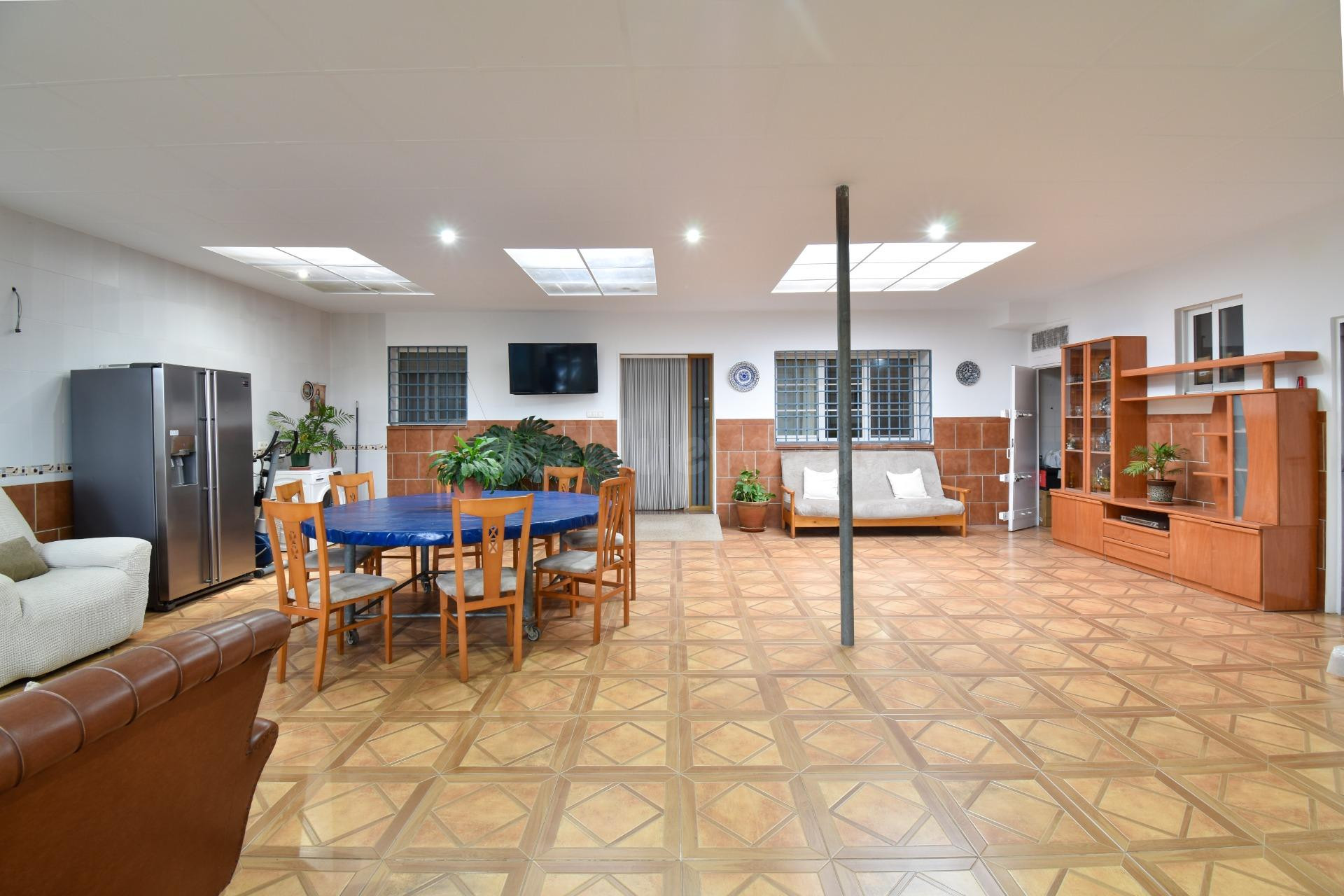Finca rústica con gran vivienda en el Barranco de la cueva d
