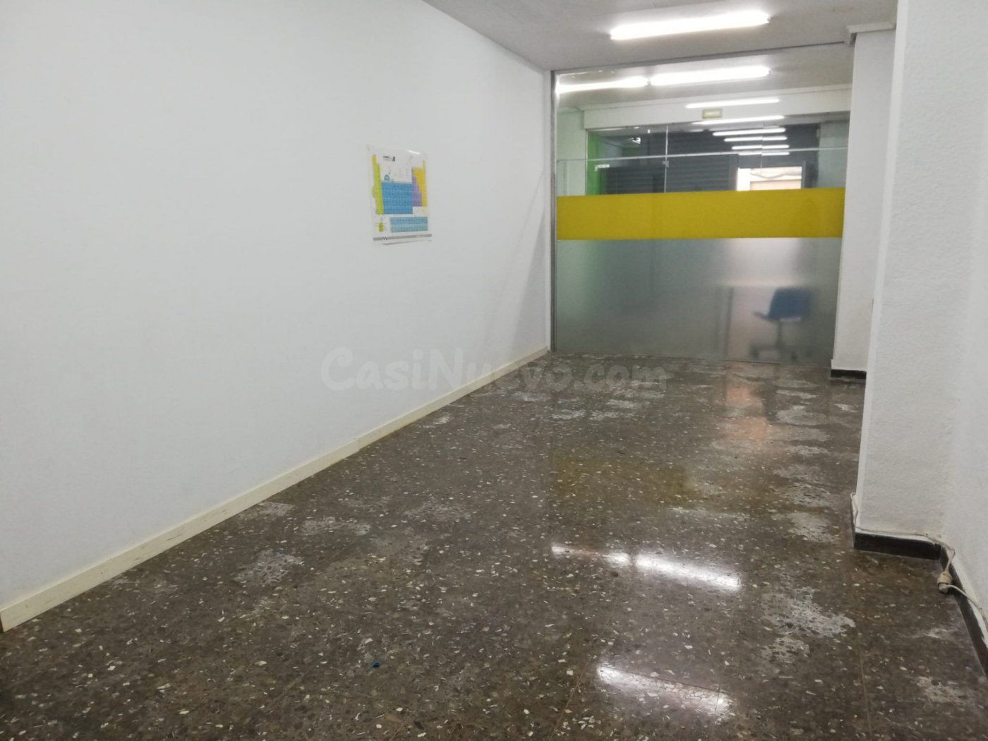 Amplio Local Comercial en Alquiler en El Botanic, Valencia - foto 4