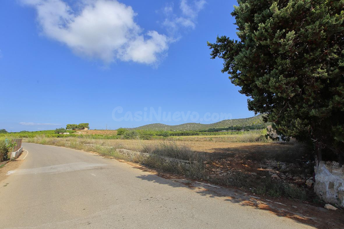 Finca rústica con caseta de aperos